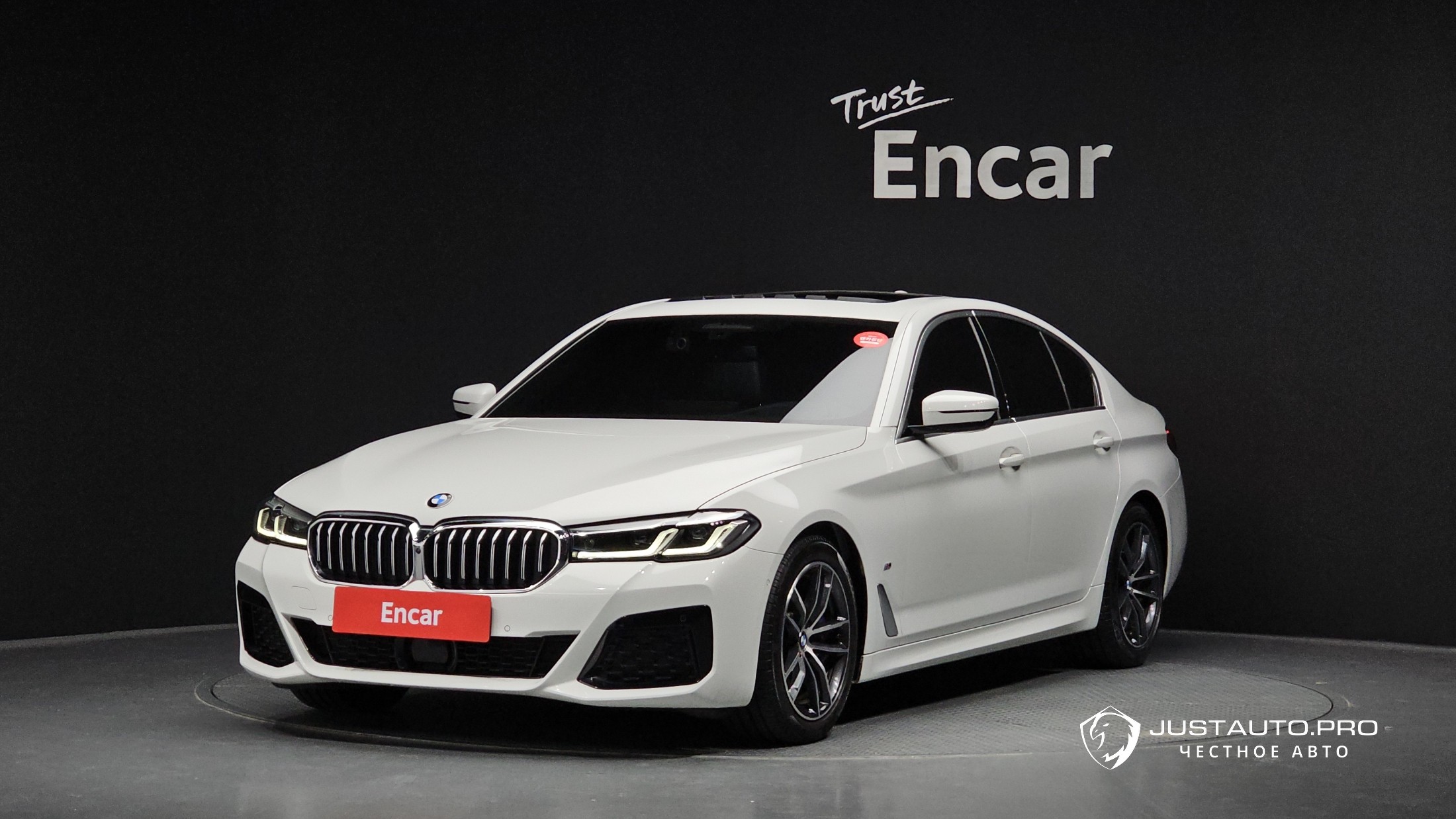 Автомобиль BMW 5-Series