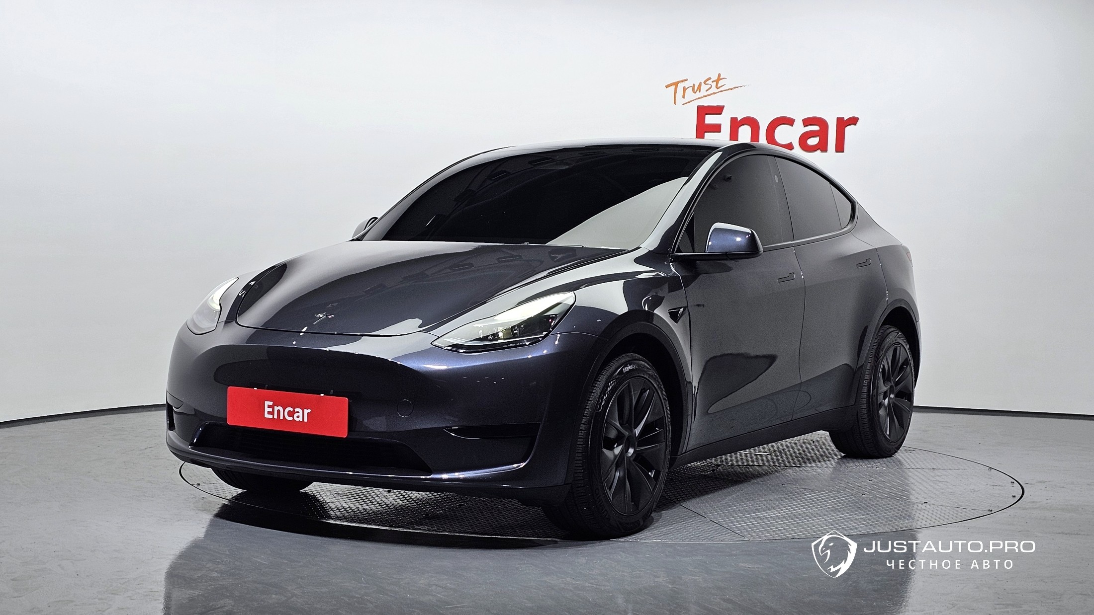 Автомобиль Tesla Model Y