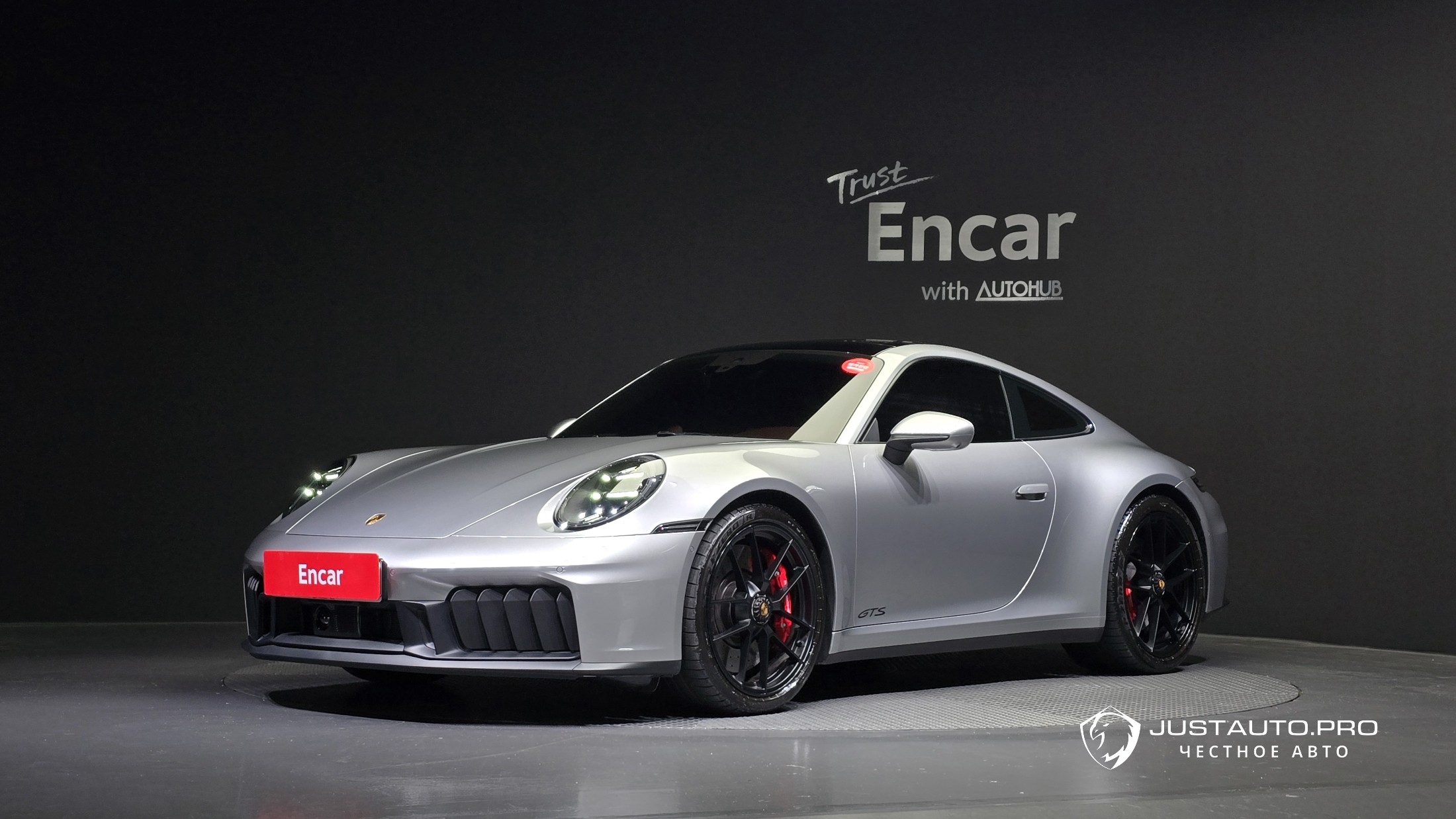 Автомобиль Porsche 911