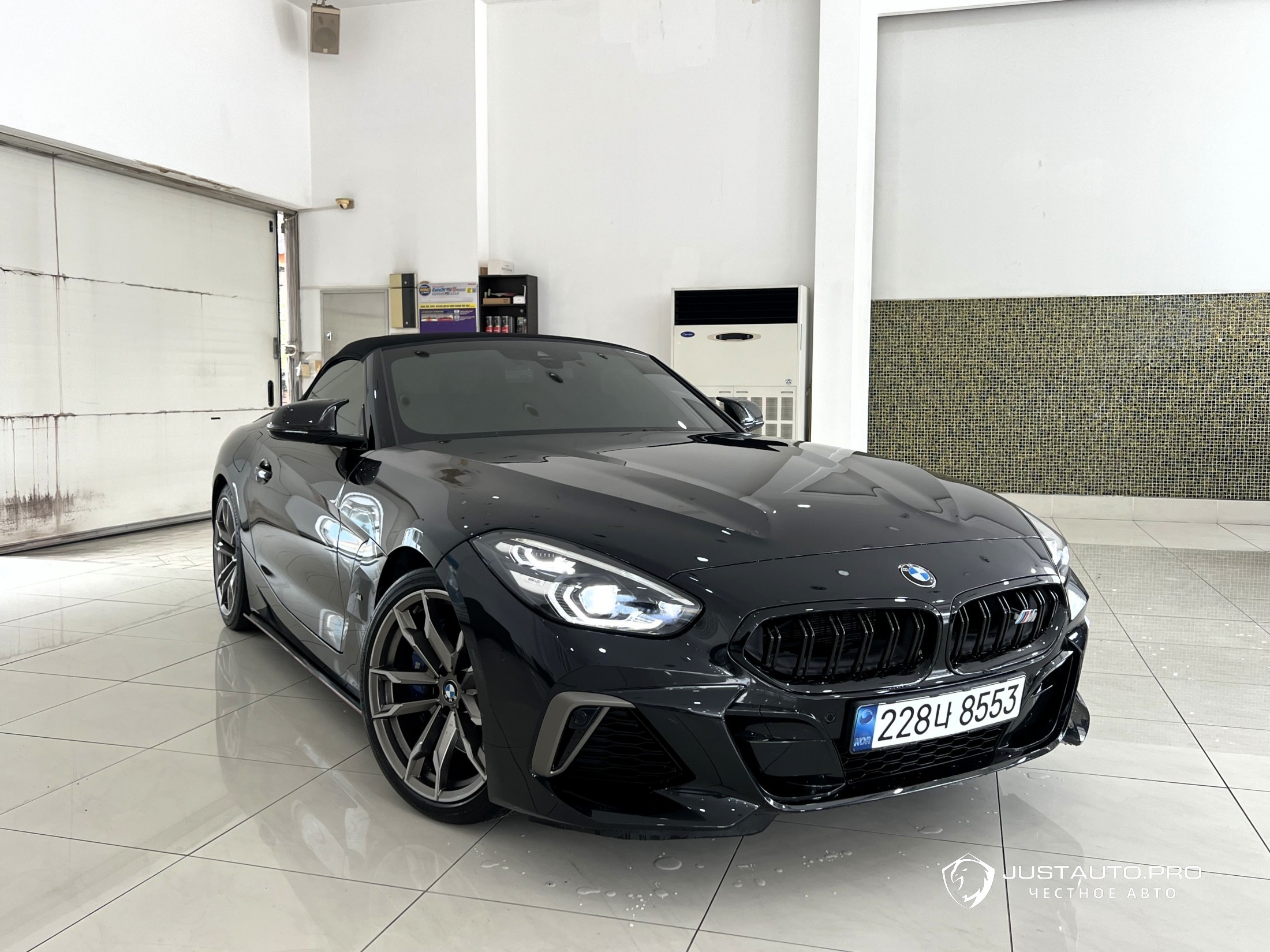 Автомобиль BMW Z4