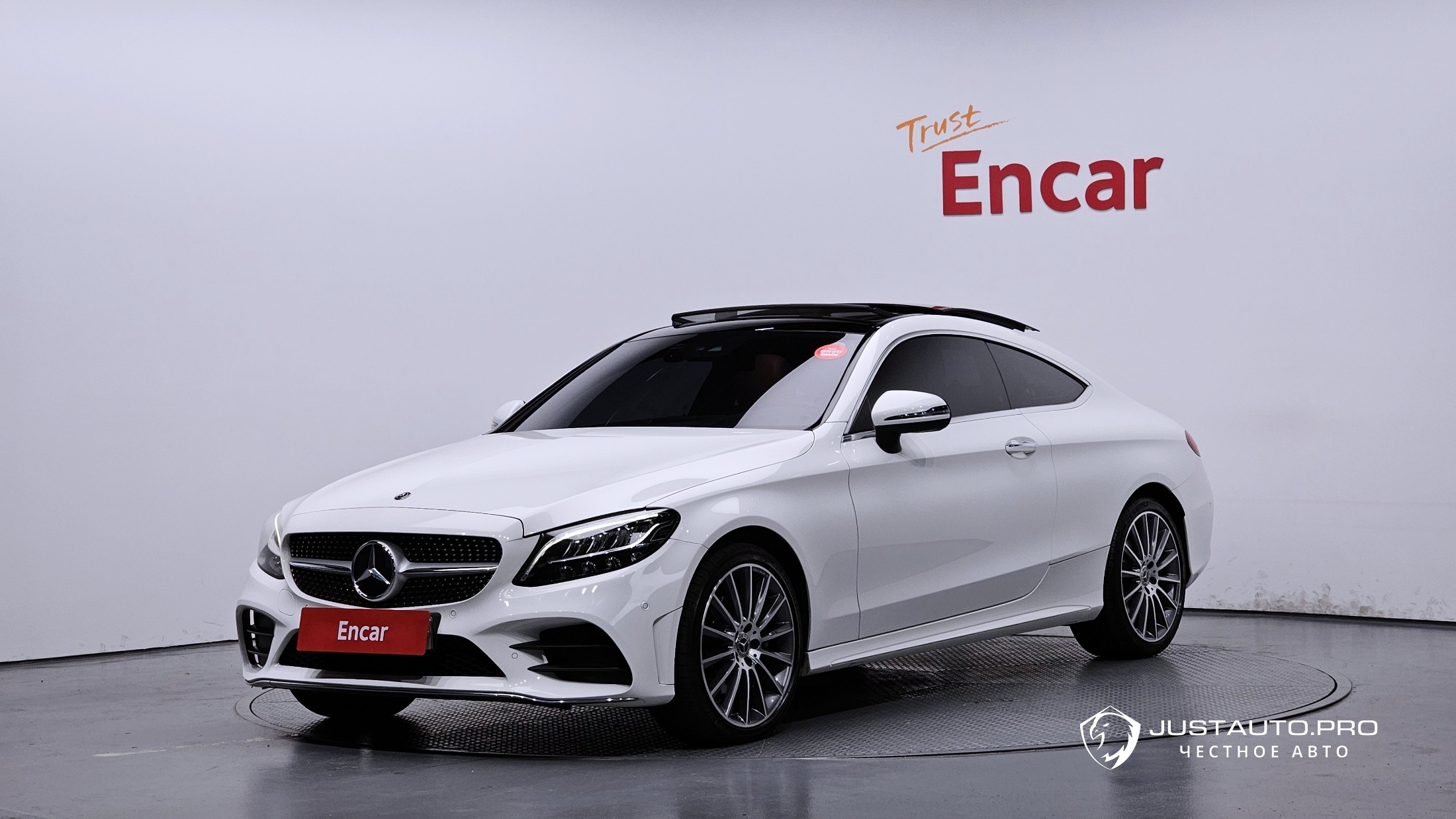 Автомобиль Mercedes-Benz C-Class