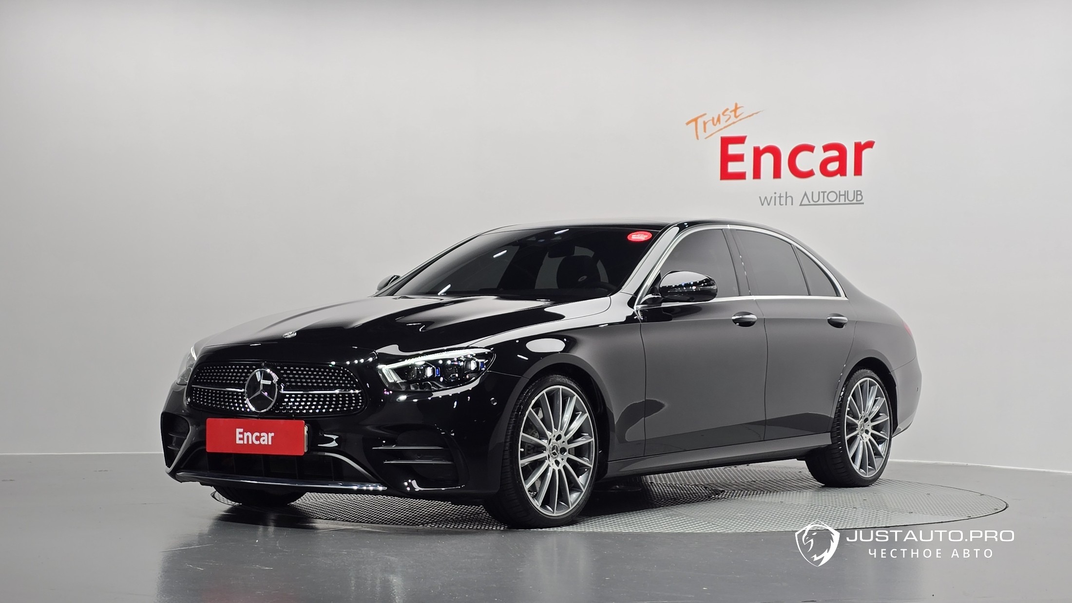 Автомобиль Mercedes-Benz E-Class