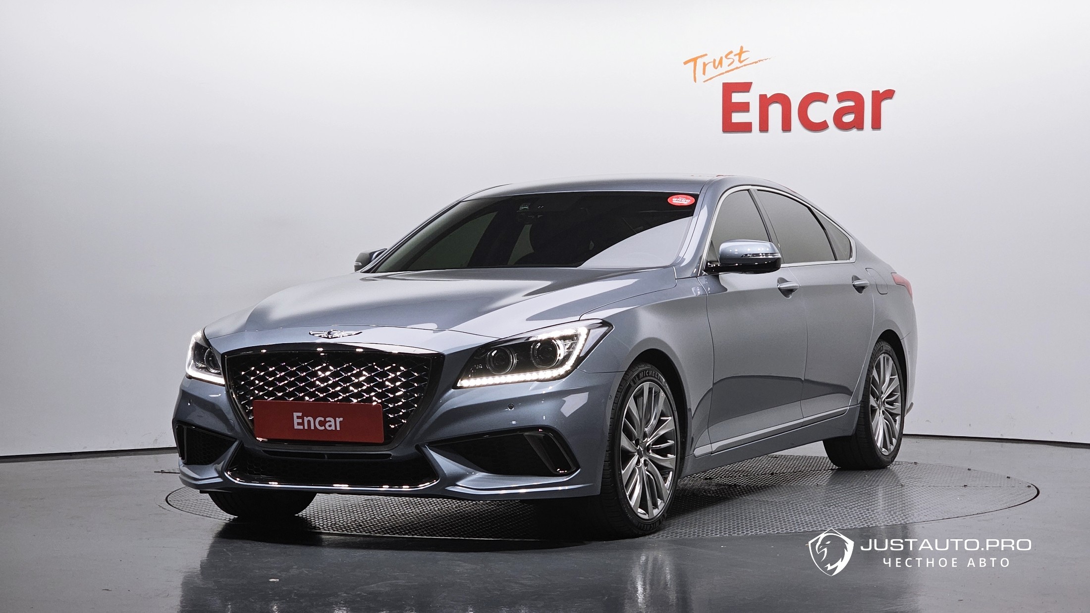 Автомобиль Hyundai Genesis