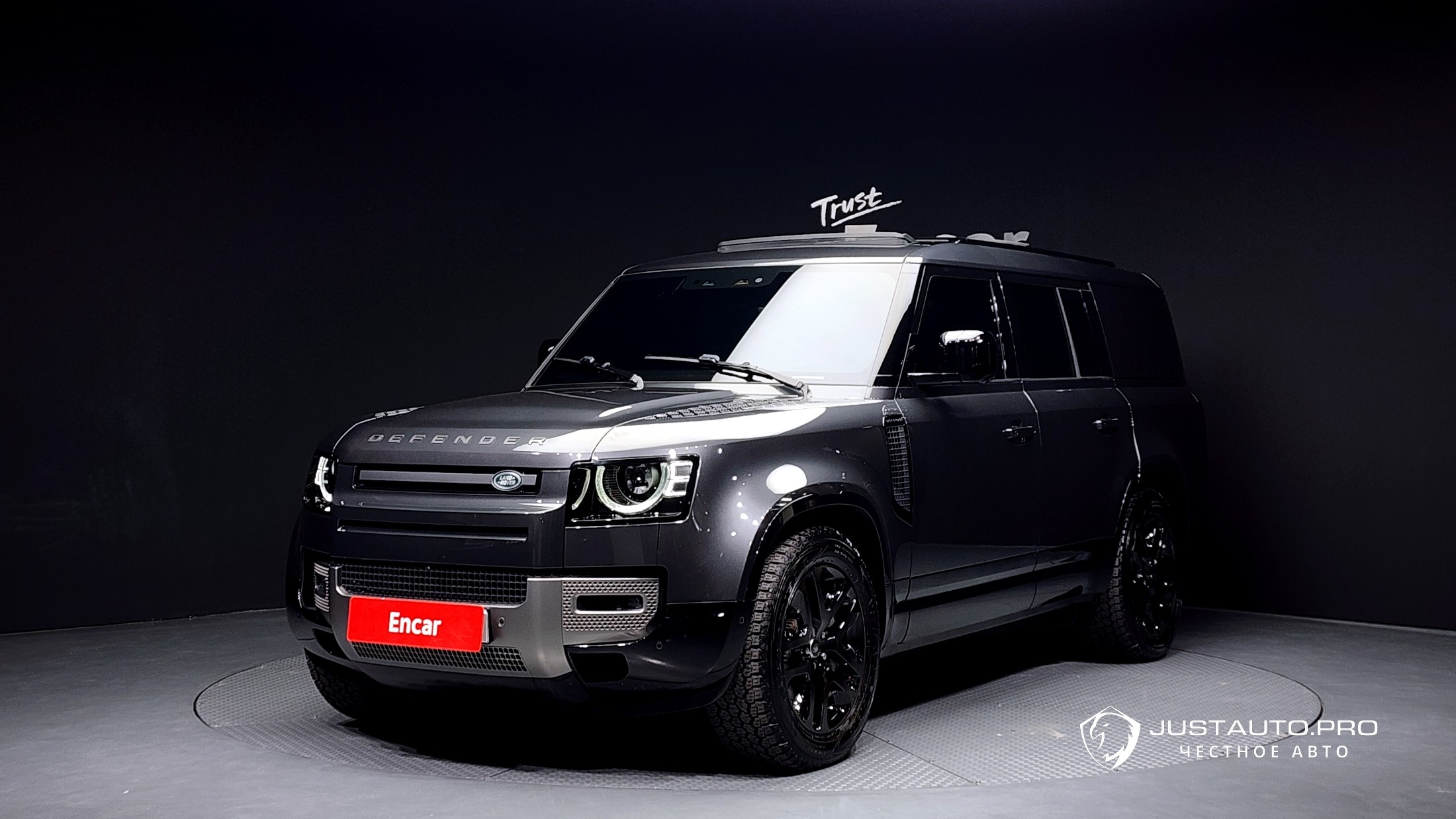 Автомобиль Land Rover Defender