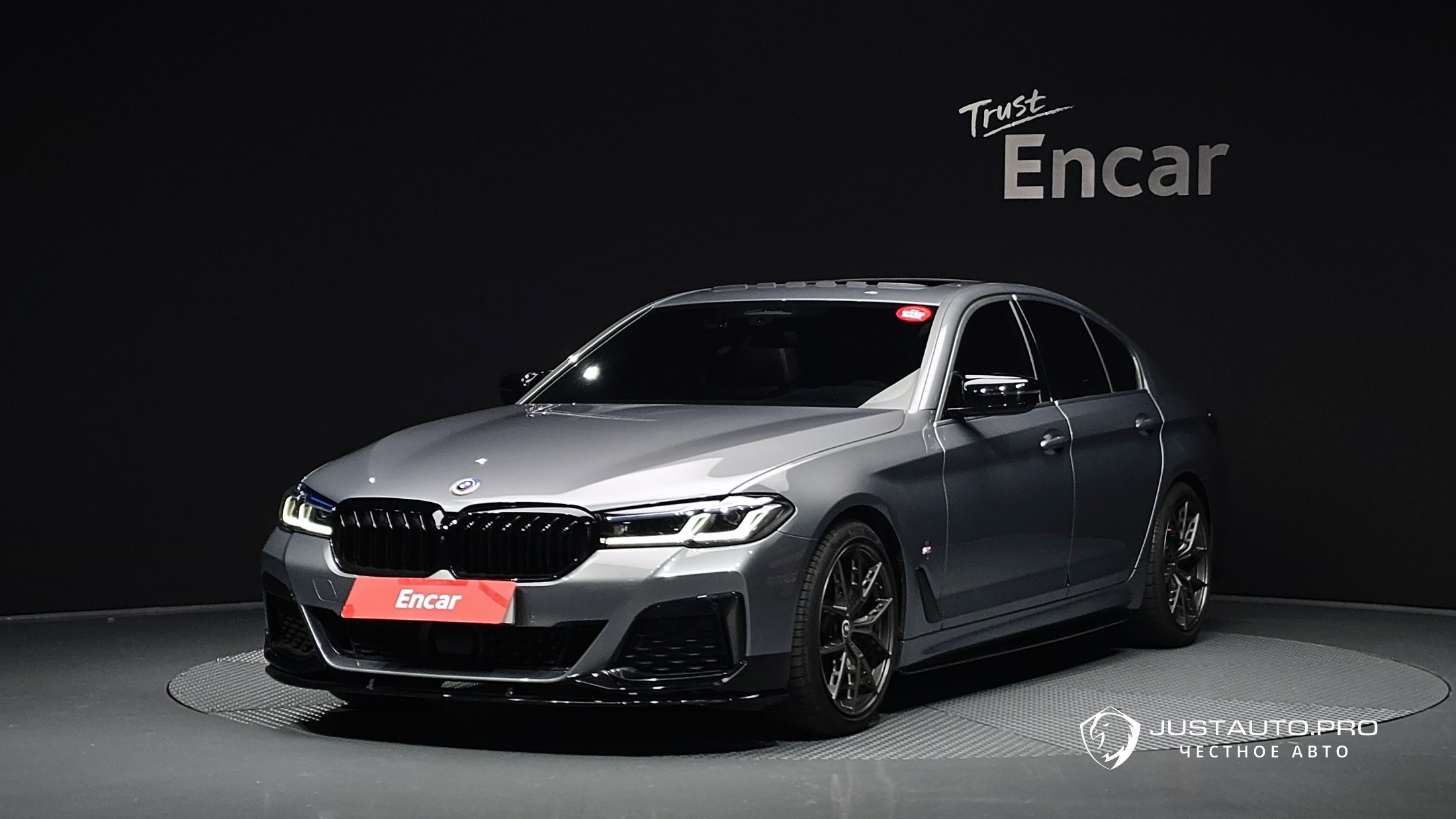 Автомобиль BMW 5-Series