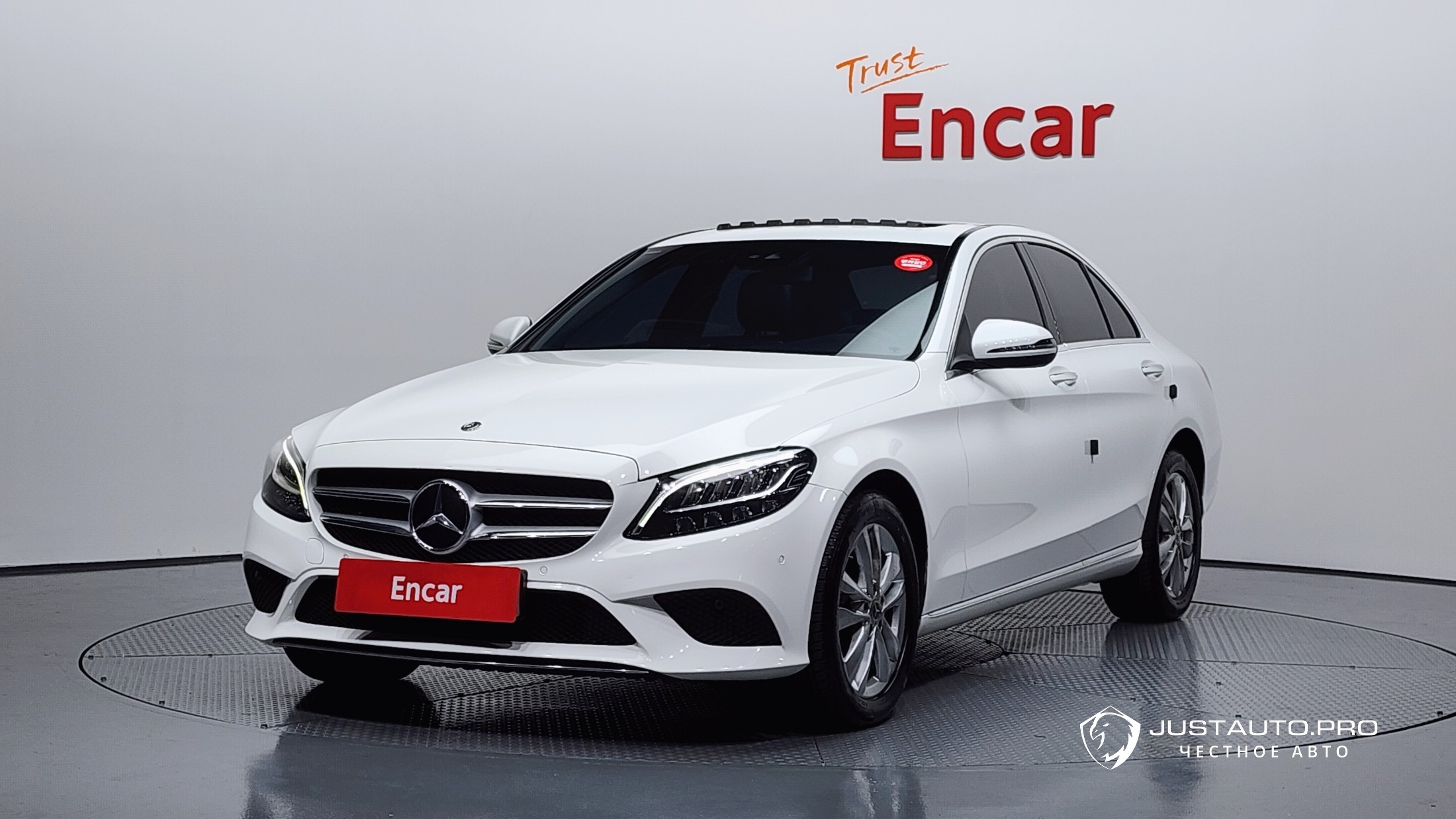 Автомобиль Mercedes-Benz C-Class