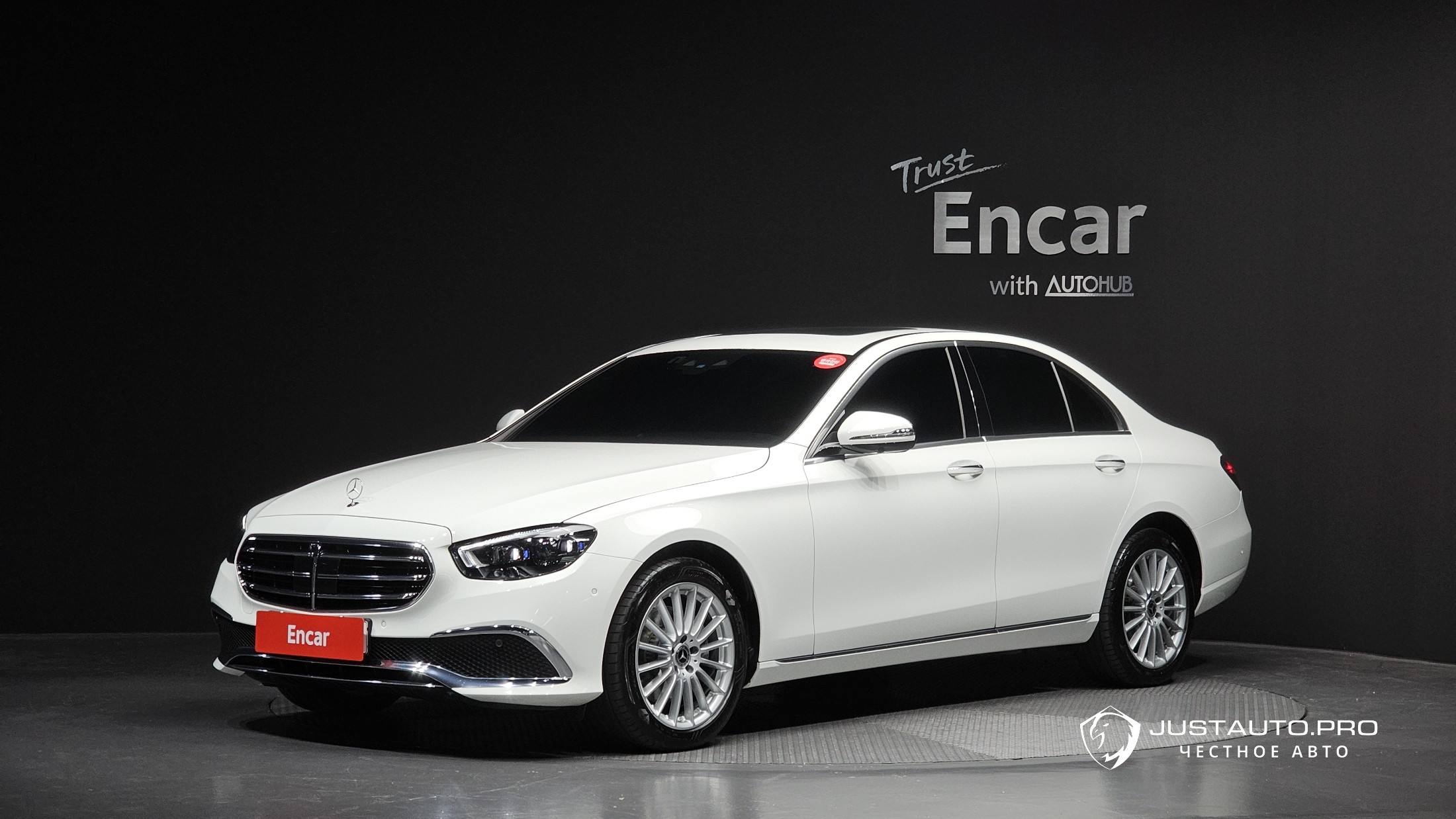 Автомобиль Mercedes-Benz E-Class