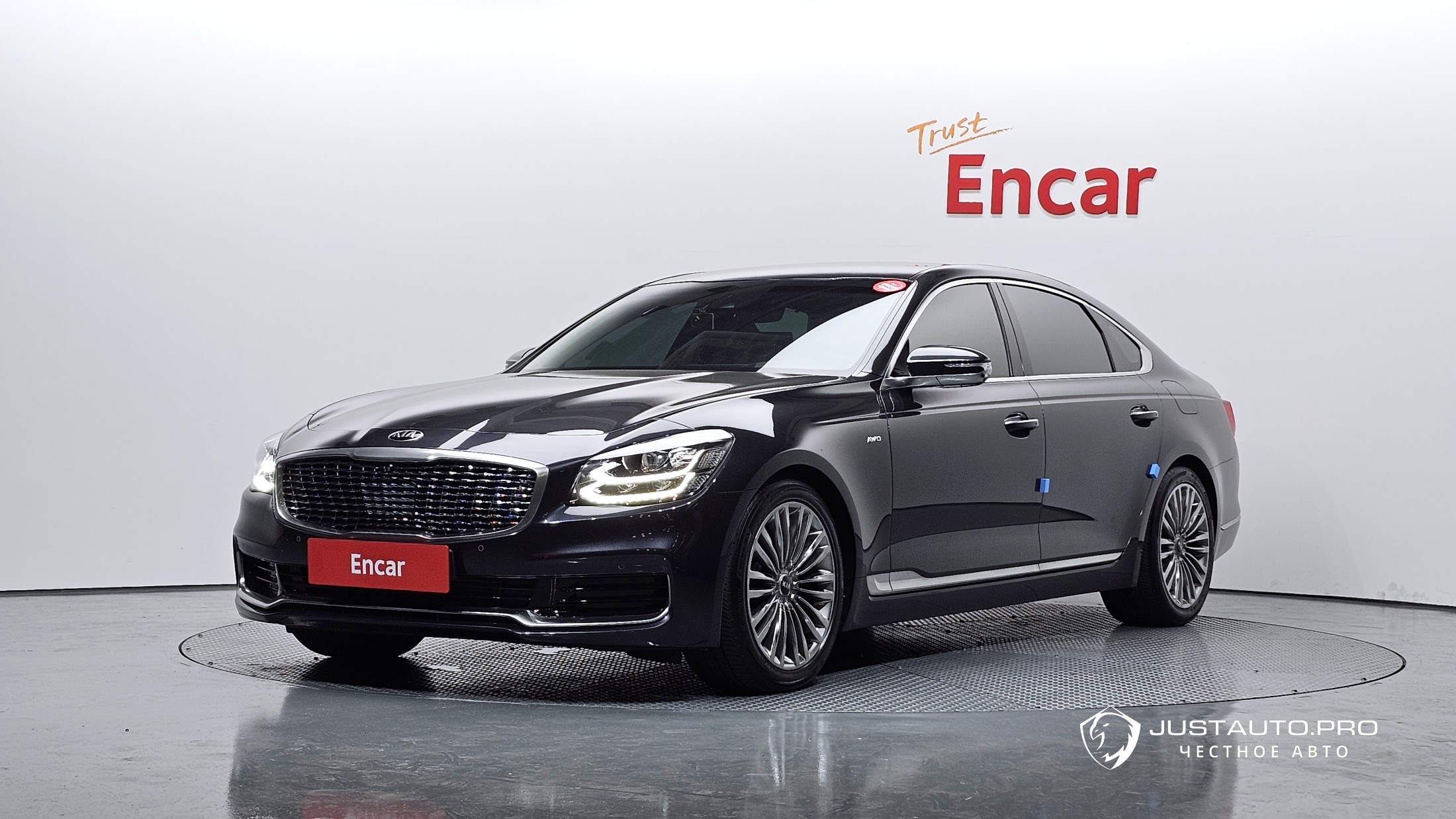 Автомобиль Kia K9