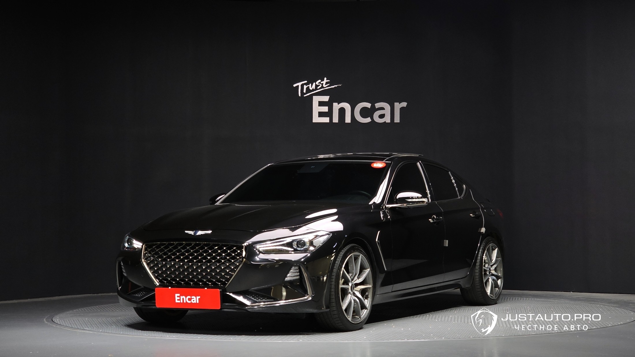 Автомобиль Genesis G70