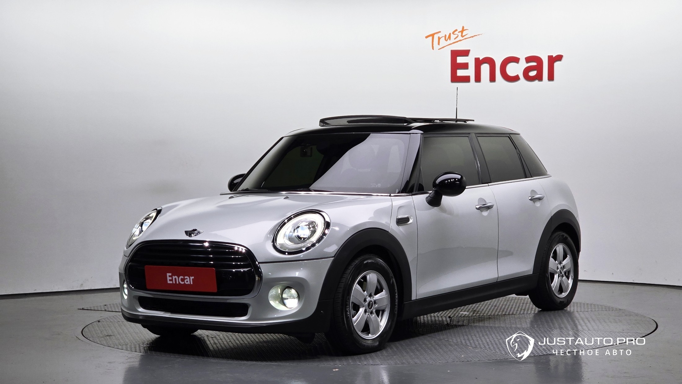 Автомобиль Mini Cooper