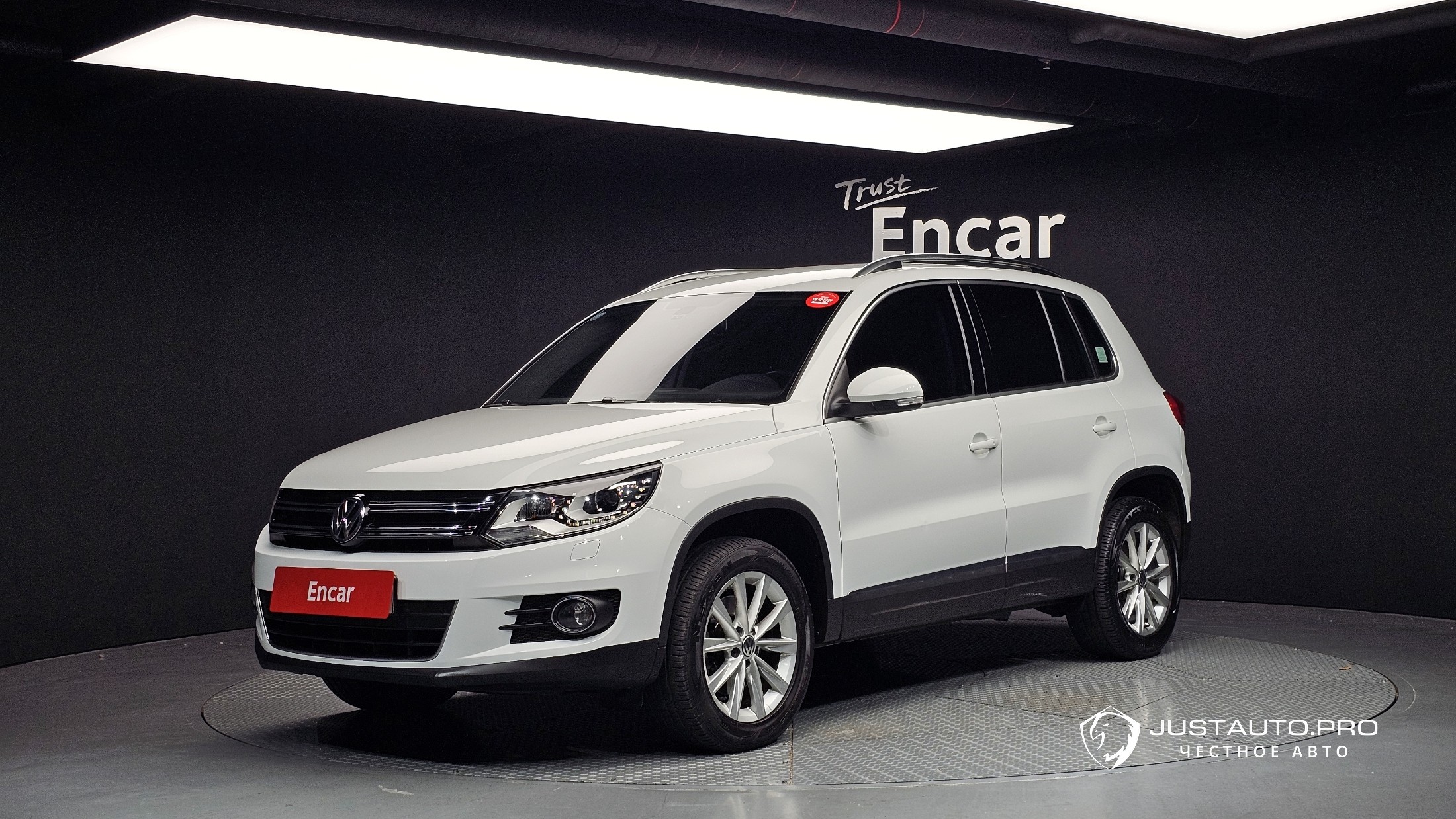 Автомобиль Volkswagen Tiguan