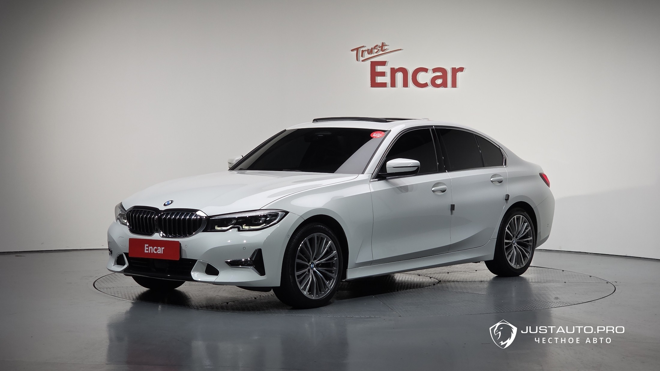 Автомобиль BMW 3-Series