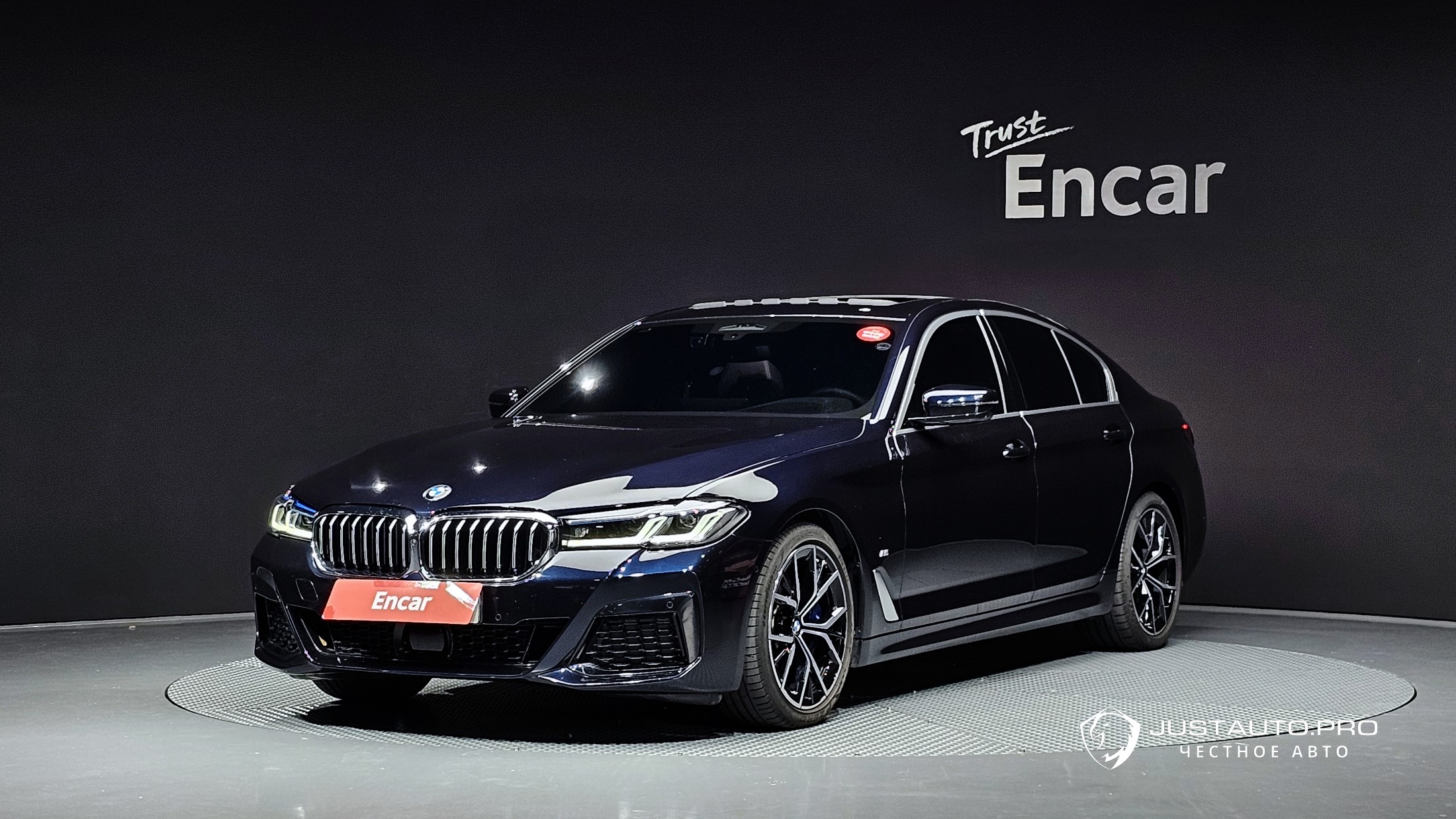 Автомобиль BMW 5-Series