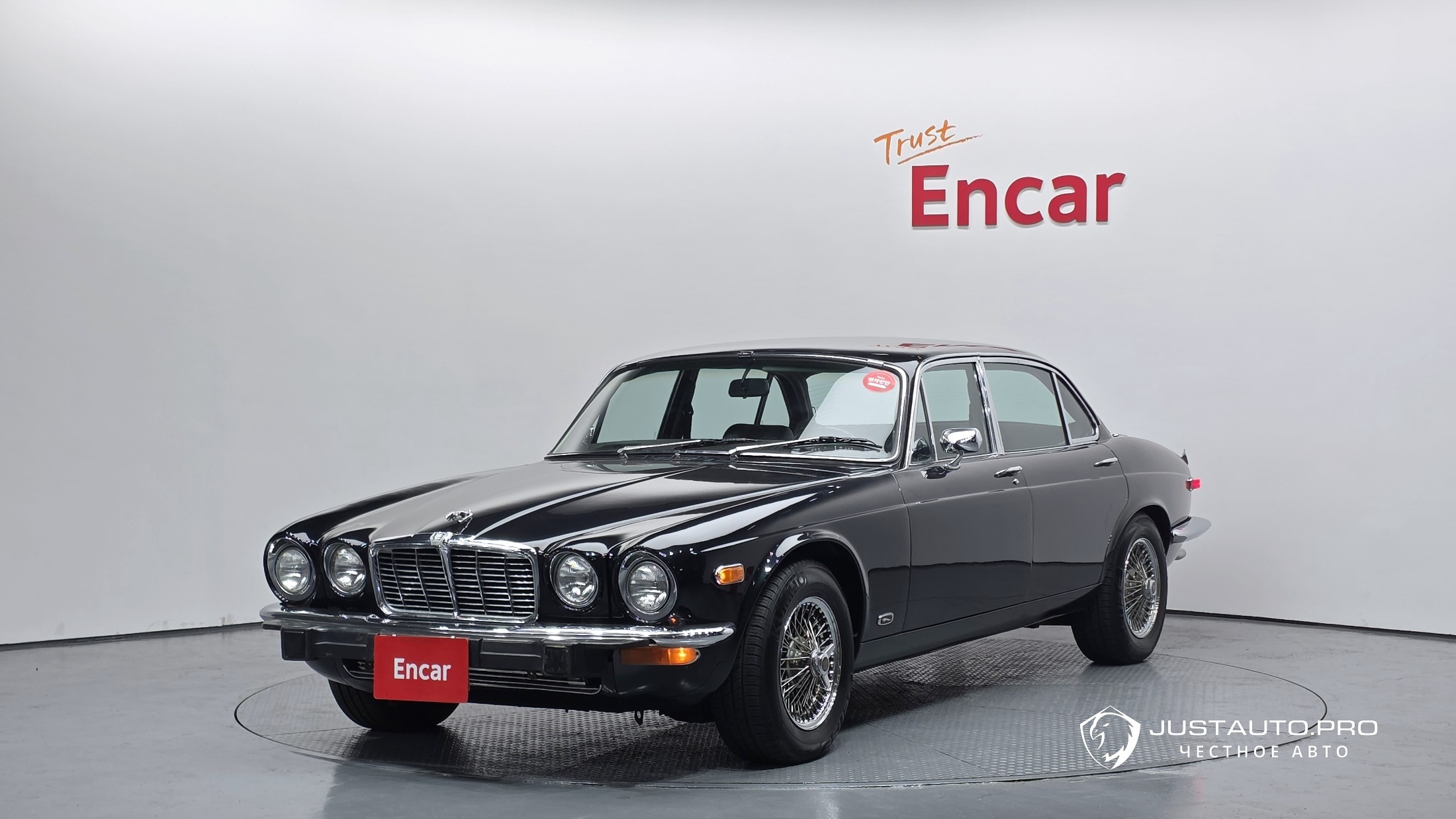 Автомобиль Jaguar XJ-6