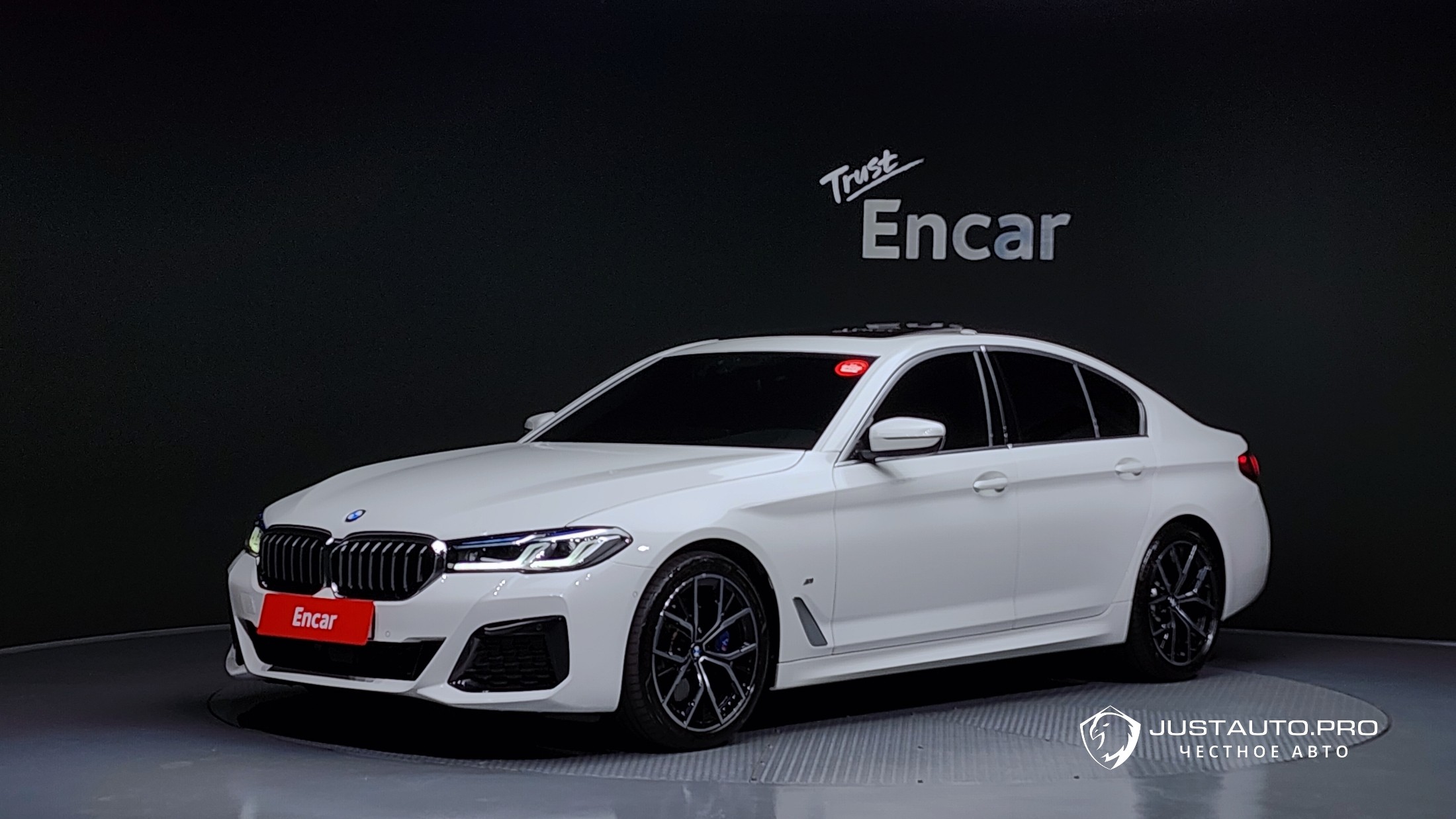 Автомобиль BMW 5-Series