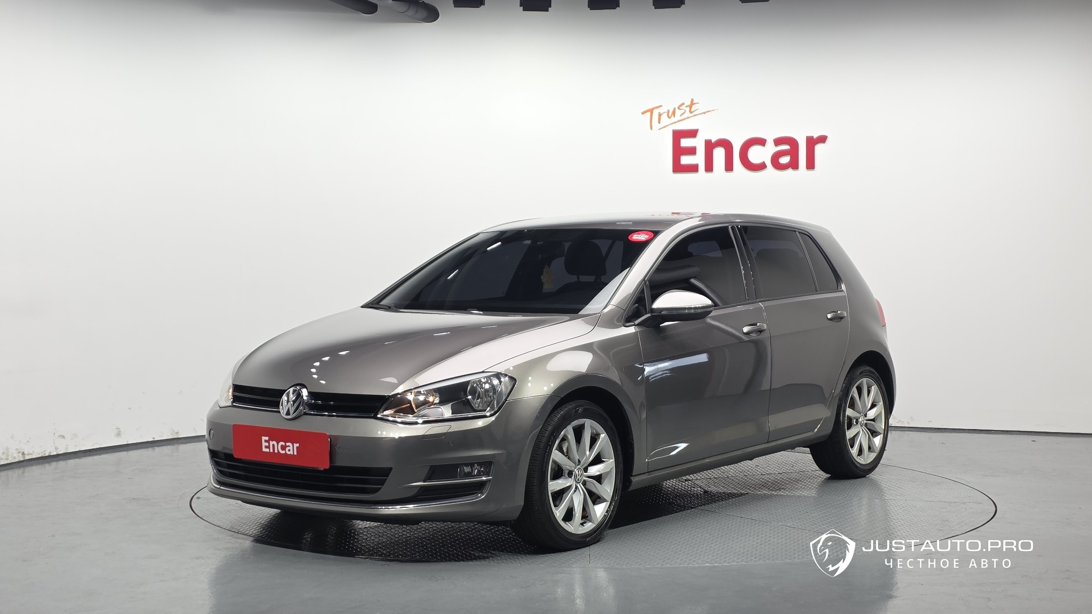 Автомобиль Volkswagen Golf