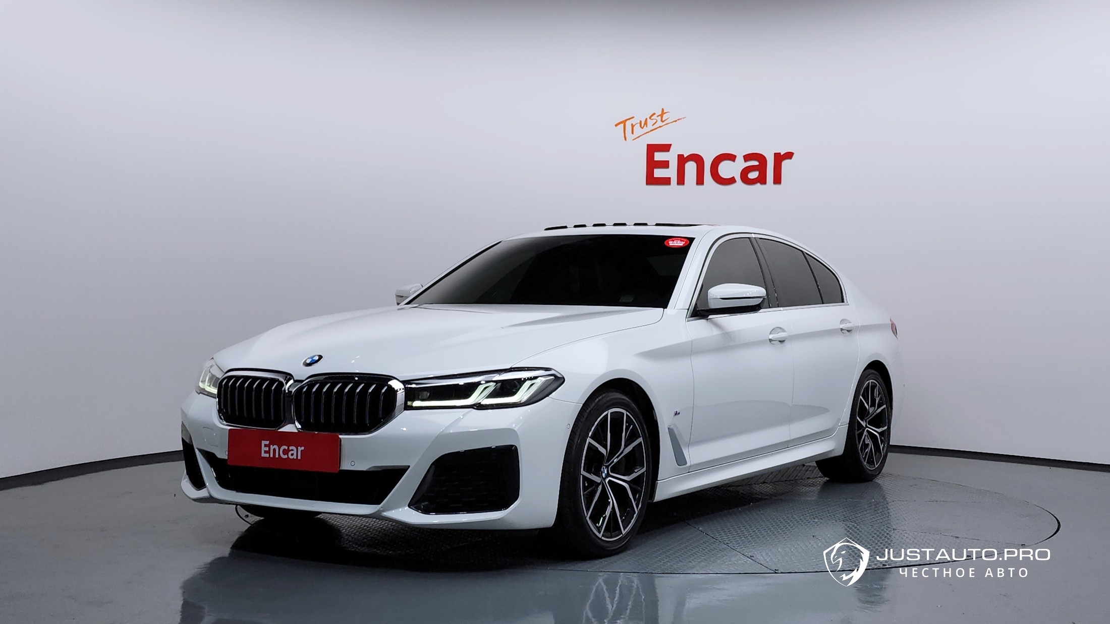 Автомобиль BMW 5-Series