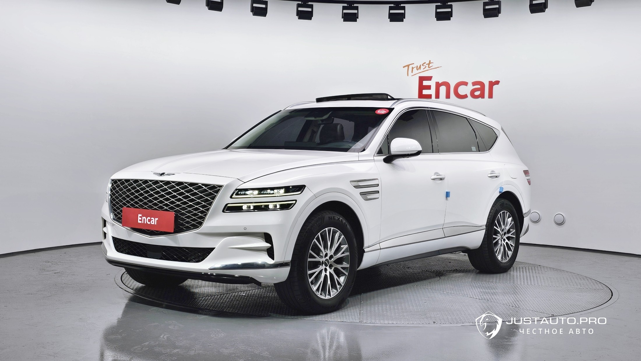 Автомобиль Genesis GV80