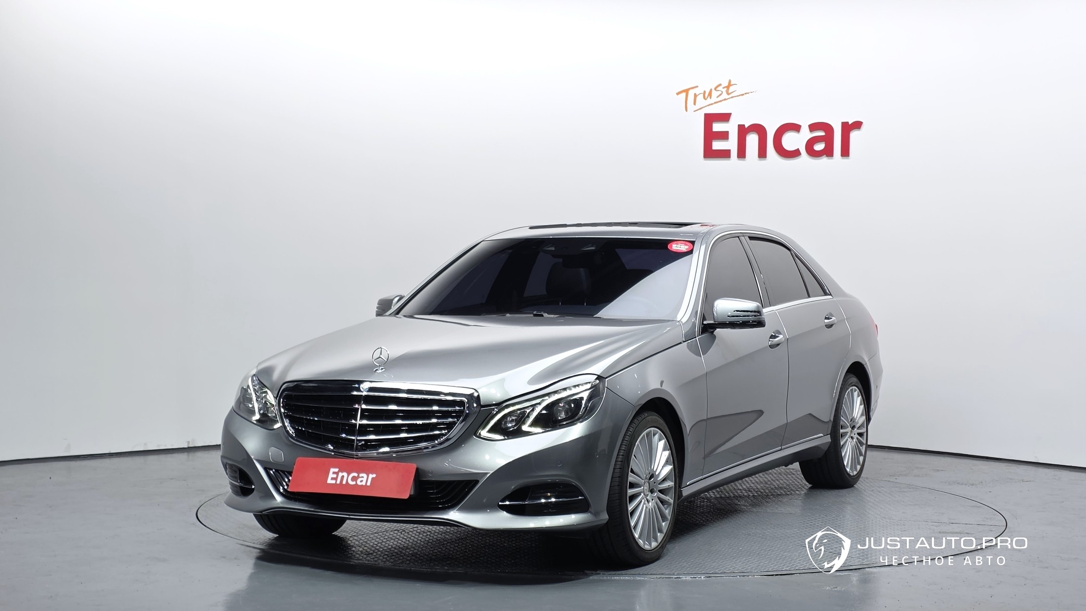 Автомобиль Mercedes-Benz E-Class