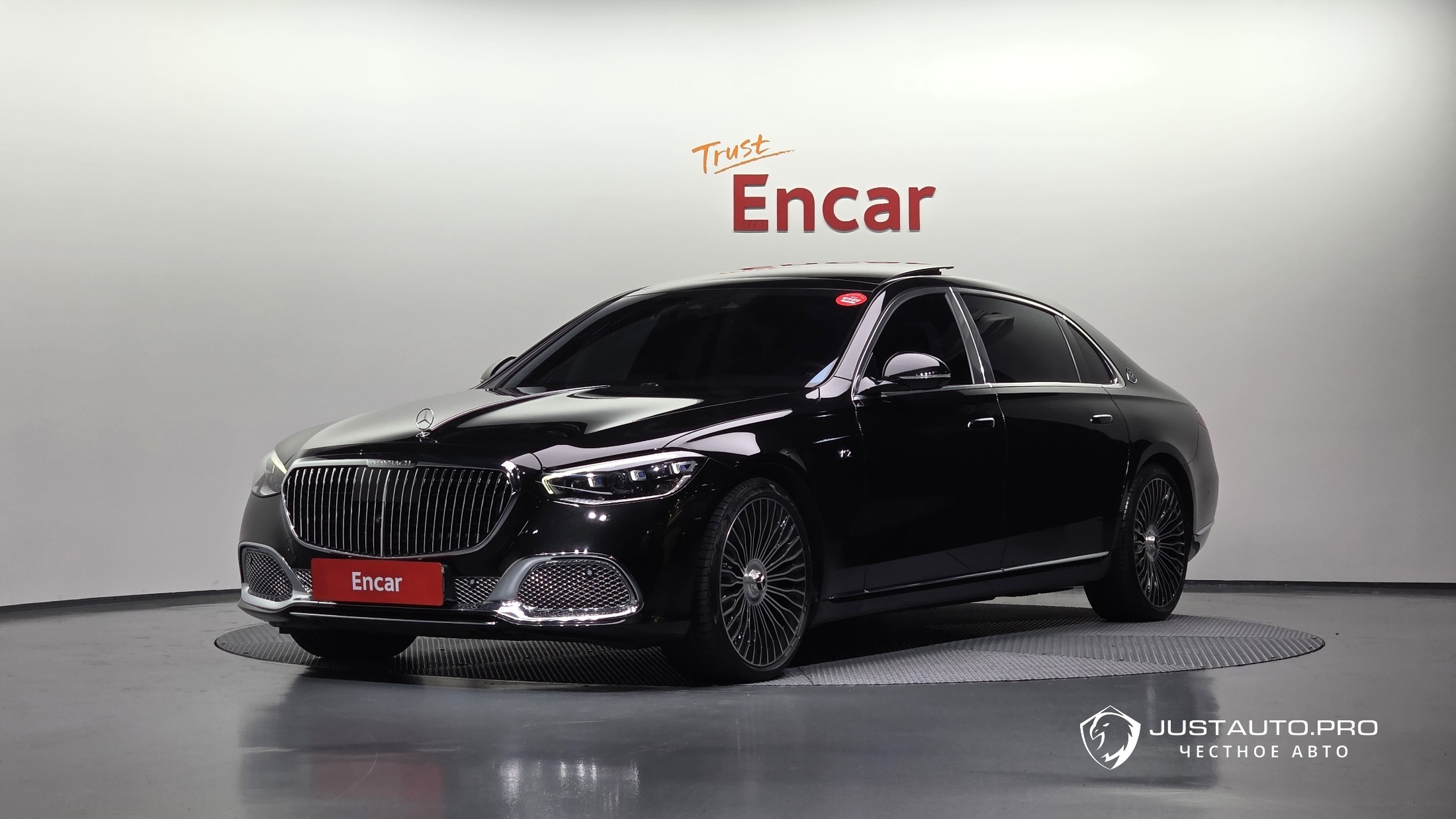 Автомобиль Mercedes-Benz S-Class