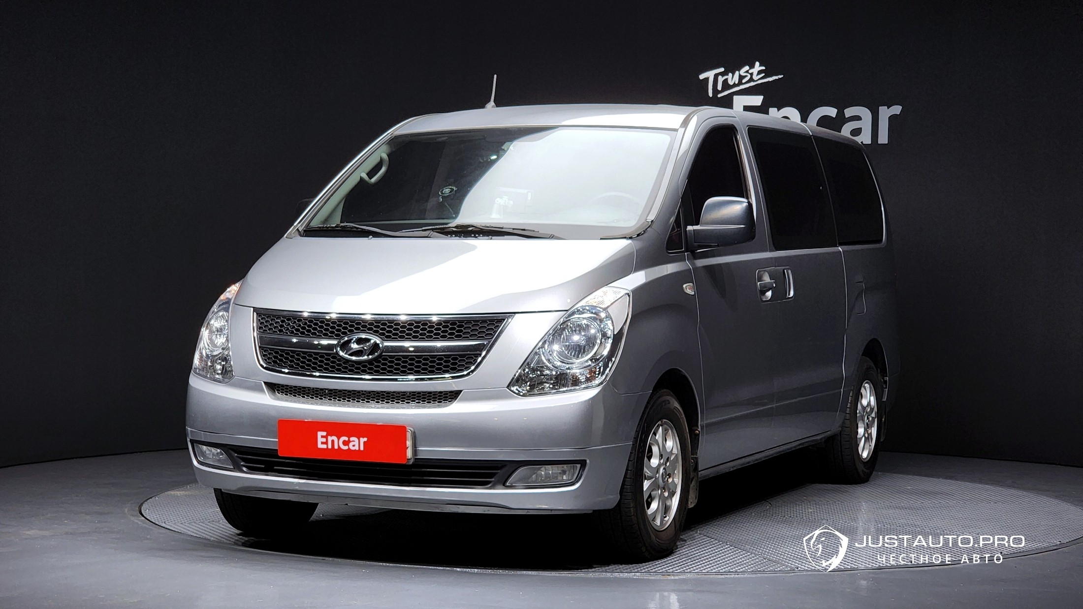 Автомобиль Hyundai Starex