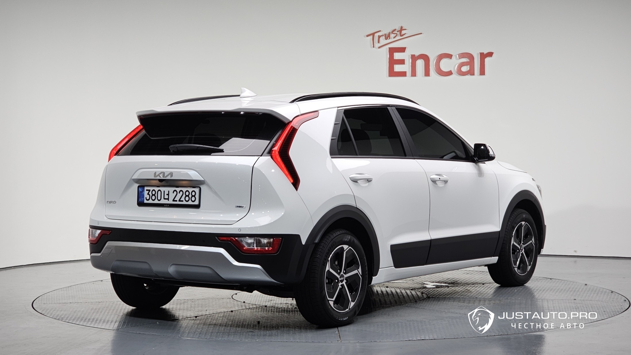 Автомобиль Kia Niro