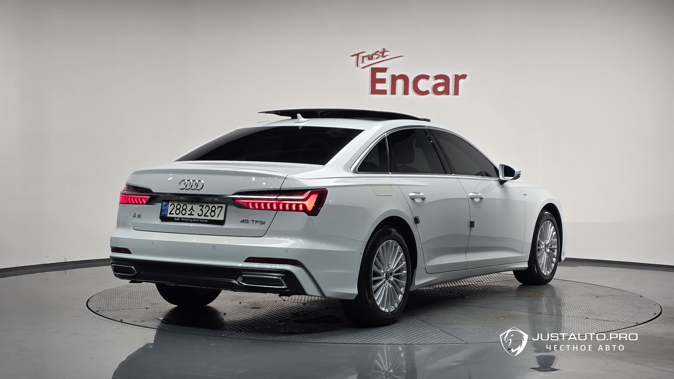 Автомобиль Audi A6