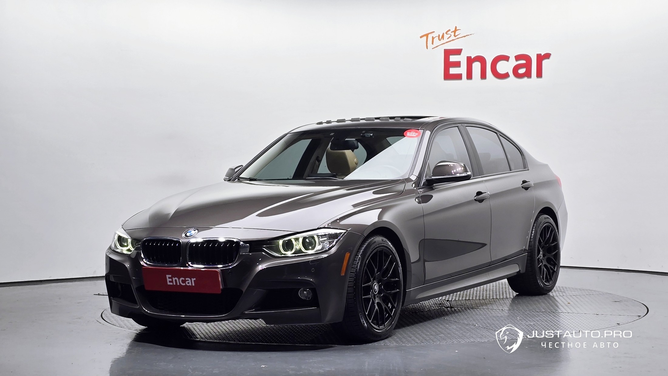 Автомобиль BMW 3-Series