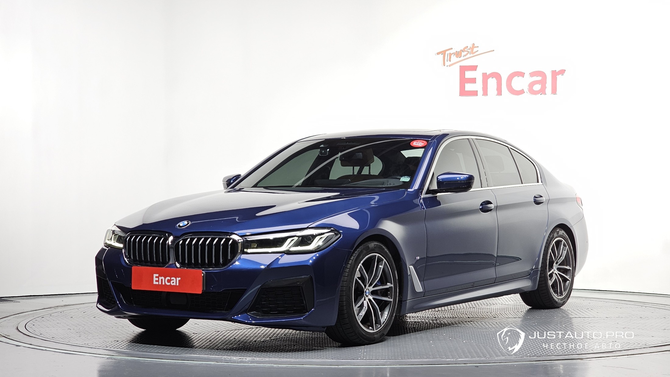 Автомобиль BMW 5-Series