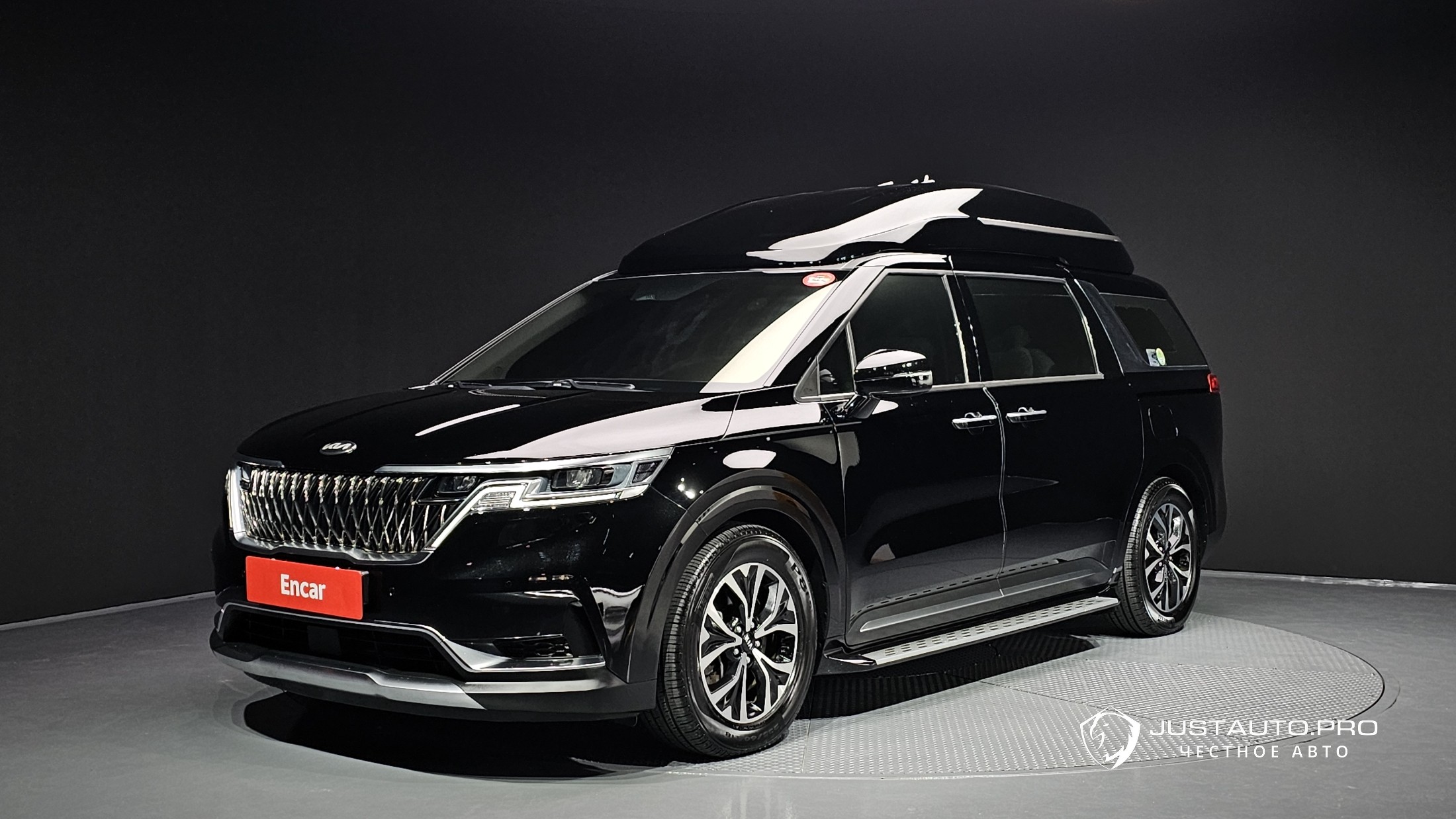 Автомобиль Kia Canival