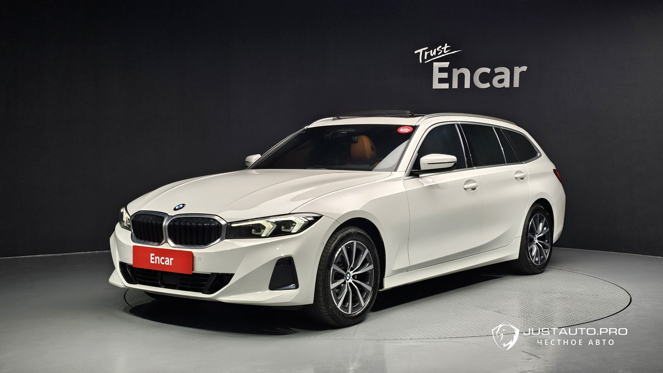 Автомобиль BMW 3-Series