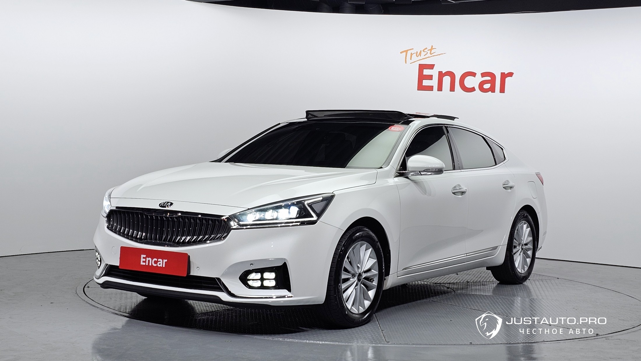 Автомобиль Kia K7