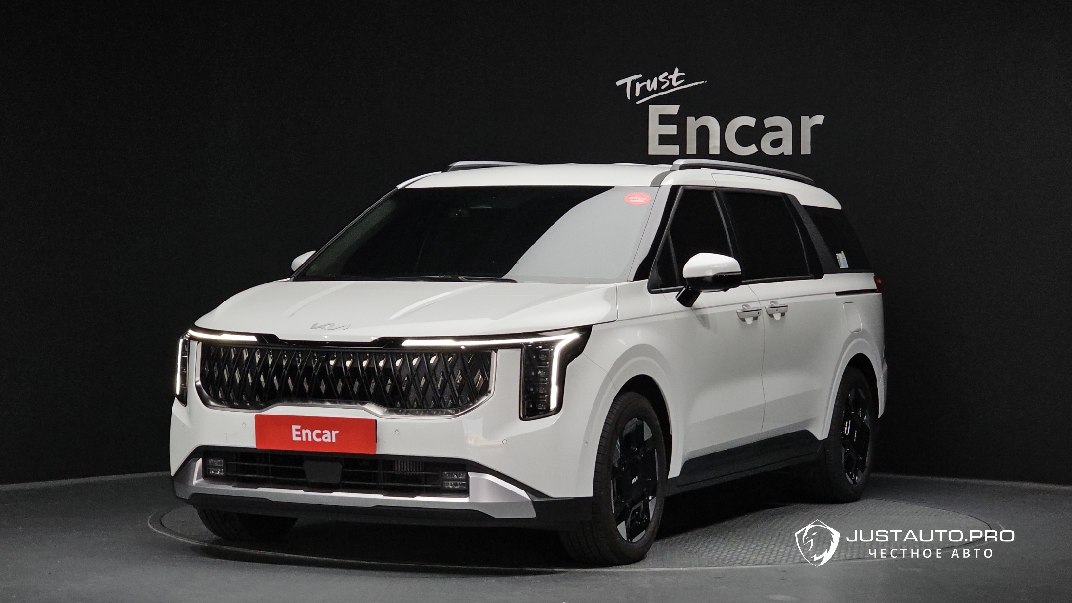 Автомобиль Kia Canival