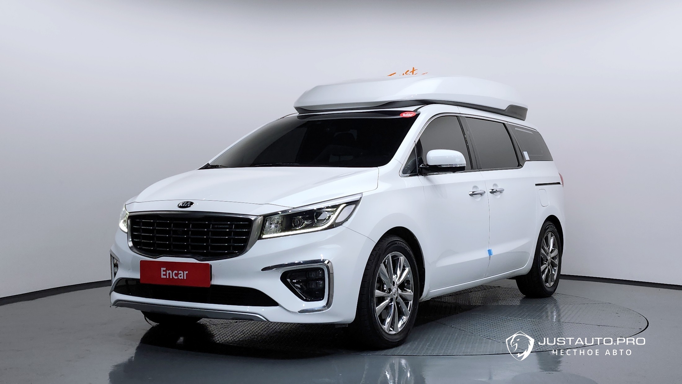 Автомобиль Kia Canival