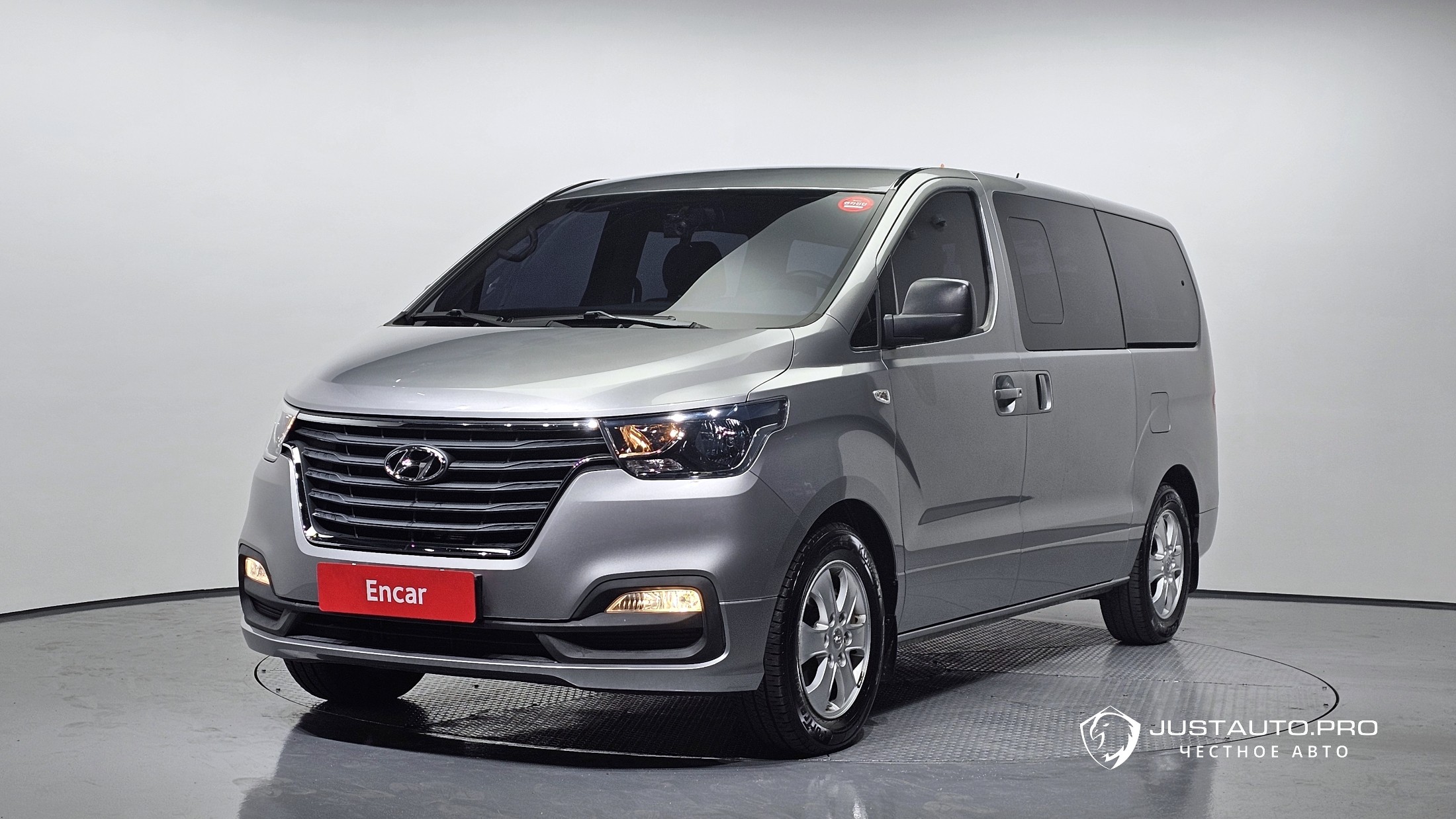 Автомобиль Hyundai Starex