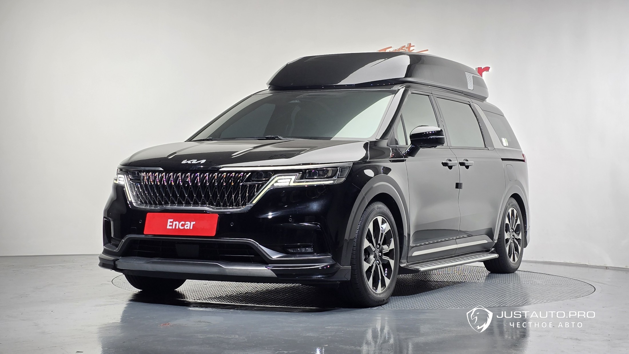 Автомобиль Kia Canival