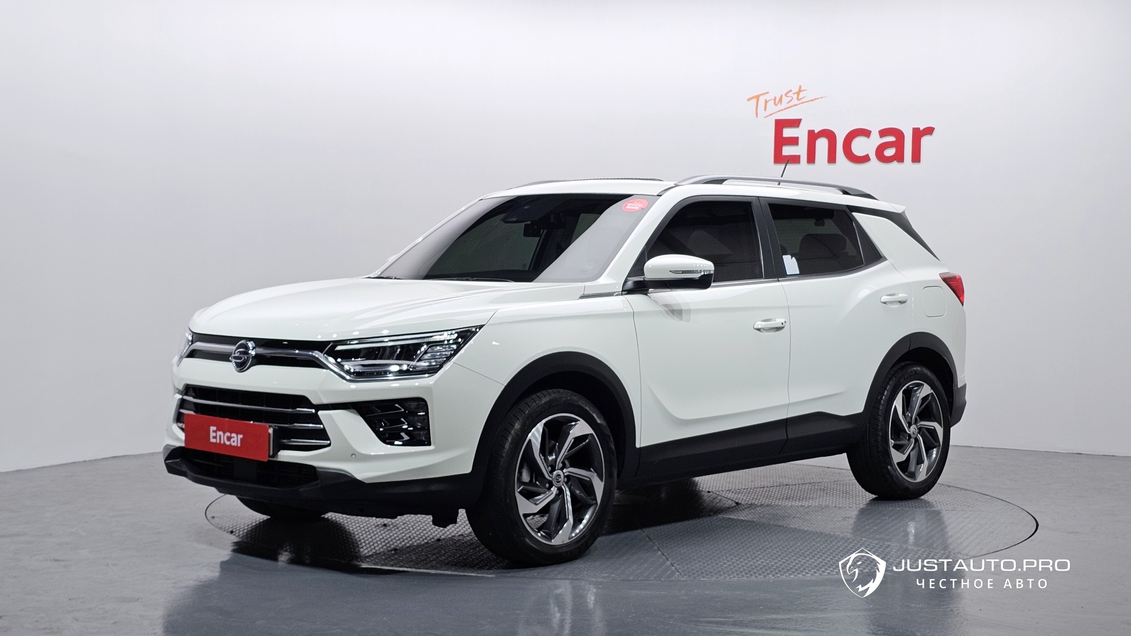 Автомобиль KG_Mobility_Ssangyong KORANDO