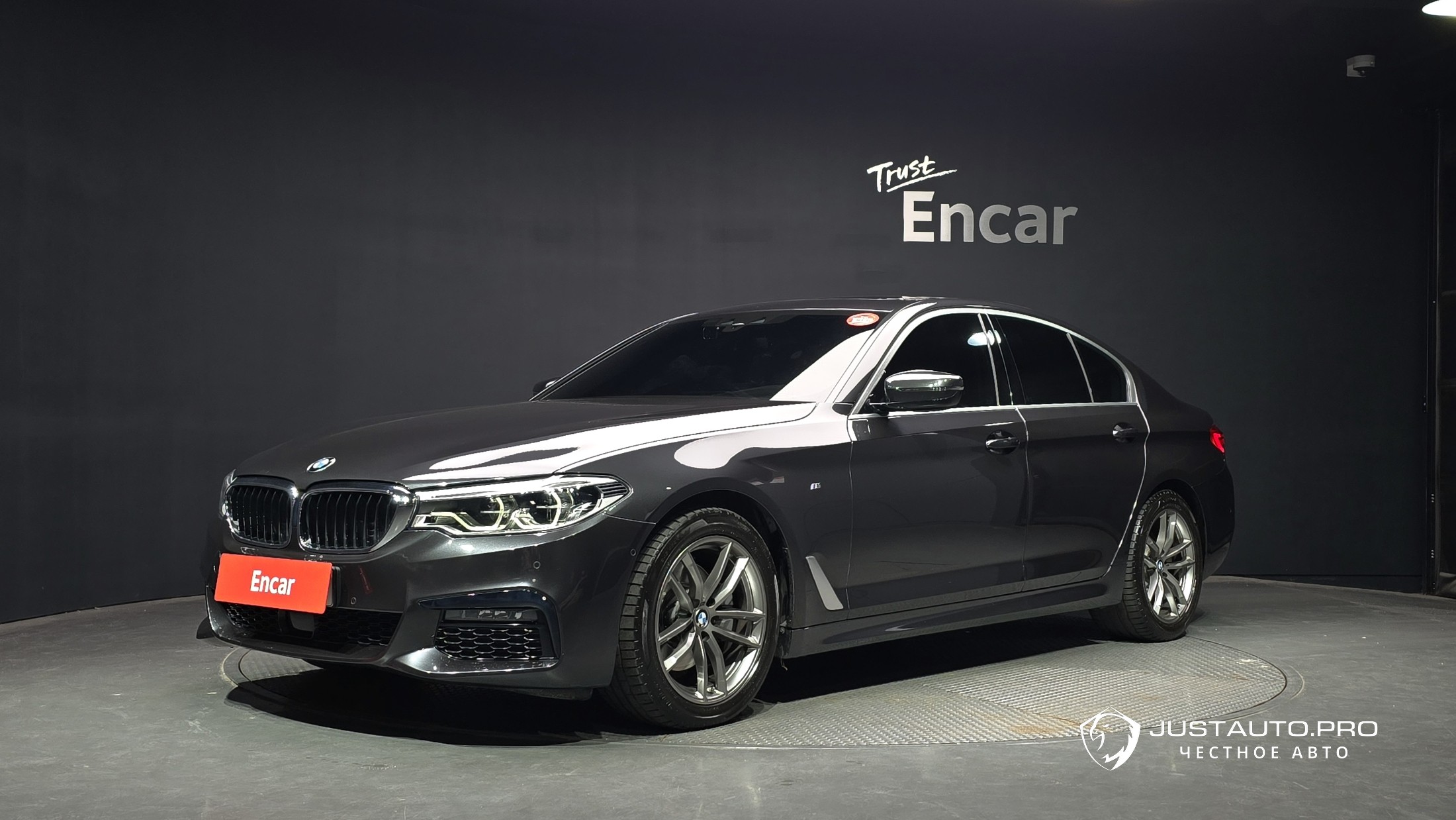 Автомобиль BMW 5-Series