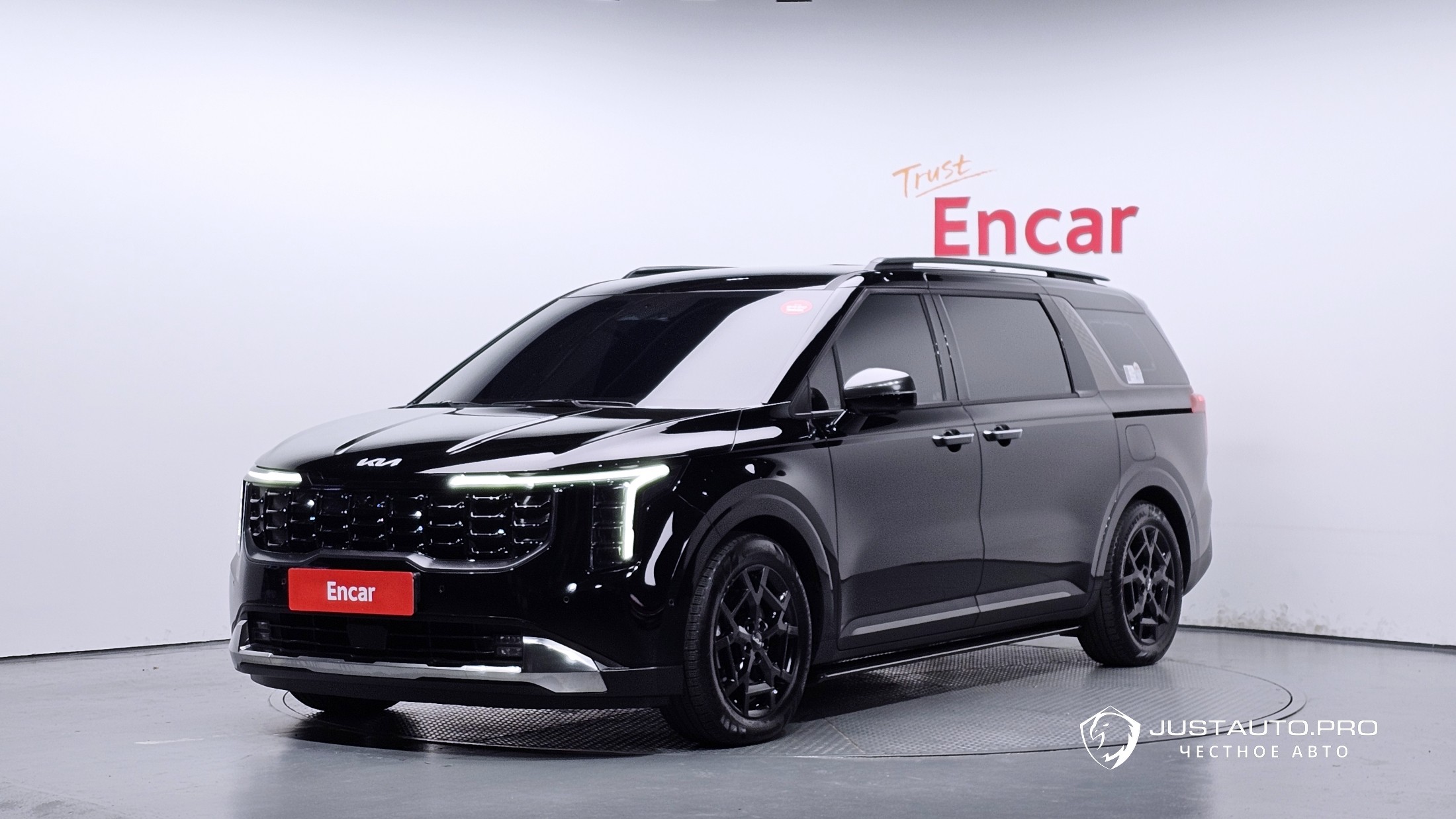 Автомобиль Kia Canival