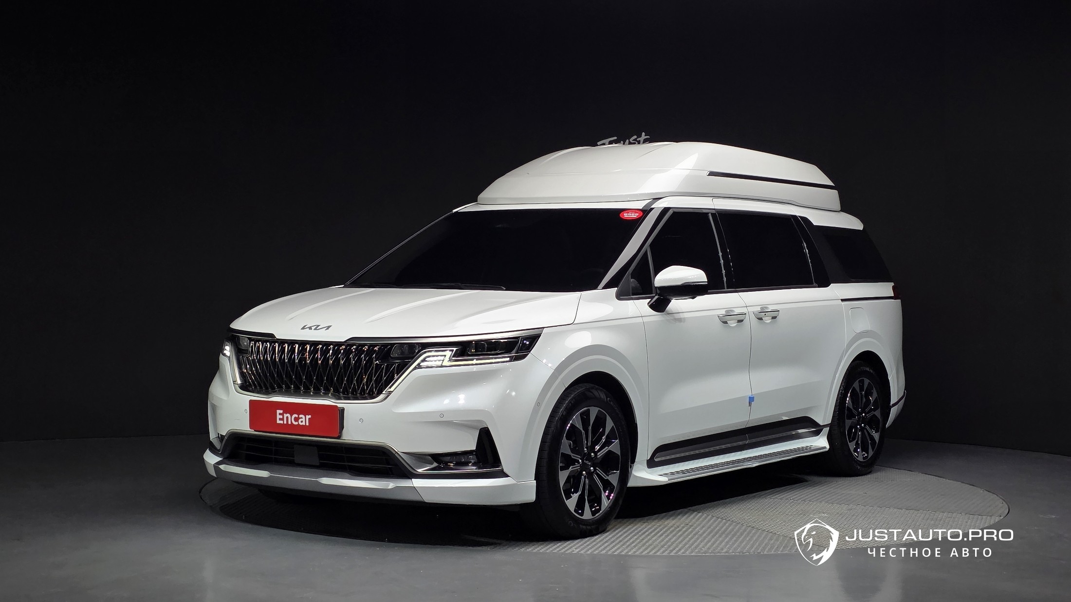 Автомобиль Kia Canival