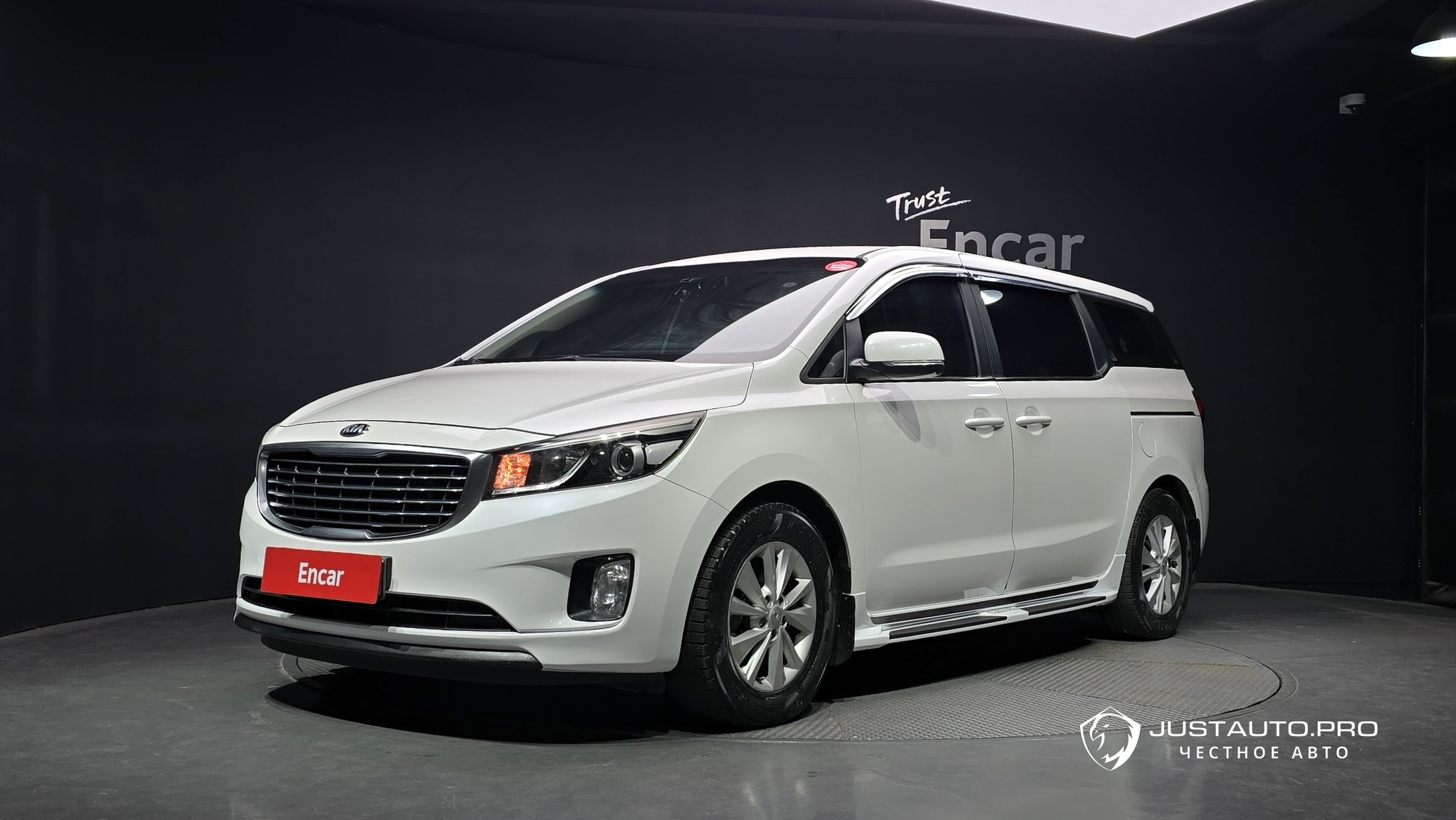 Автомобиль Kia Canival