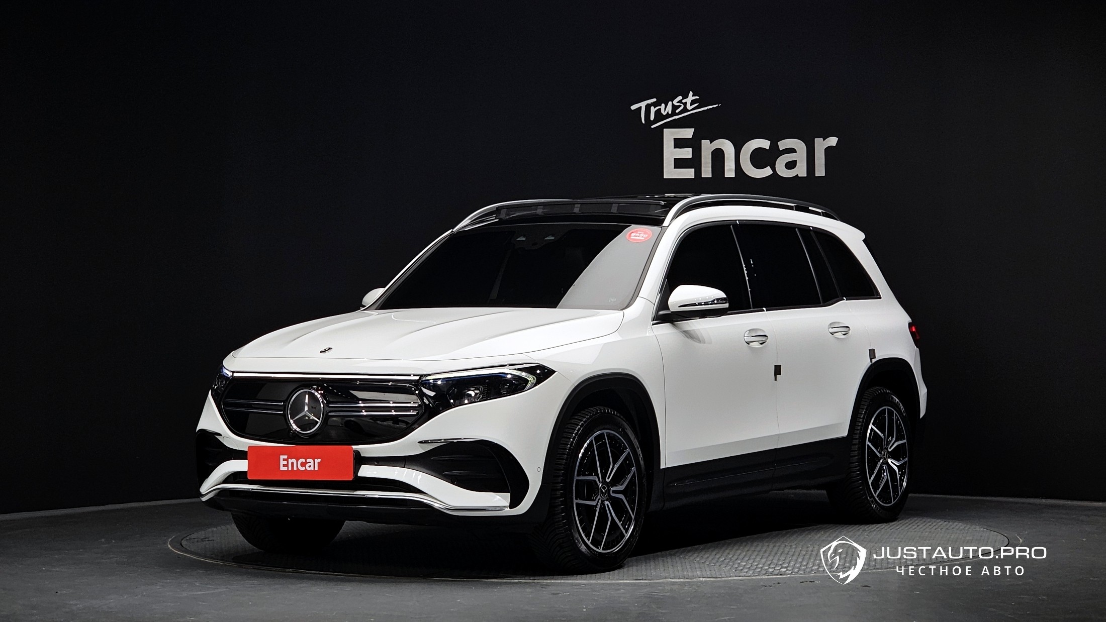 Автомобиль Mercedes-Benz EQB