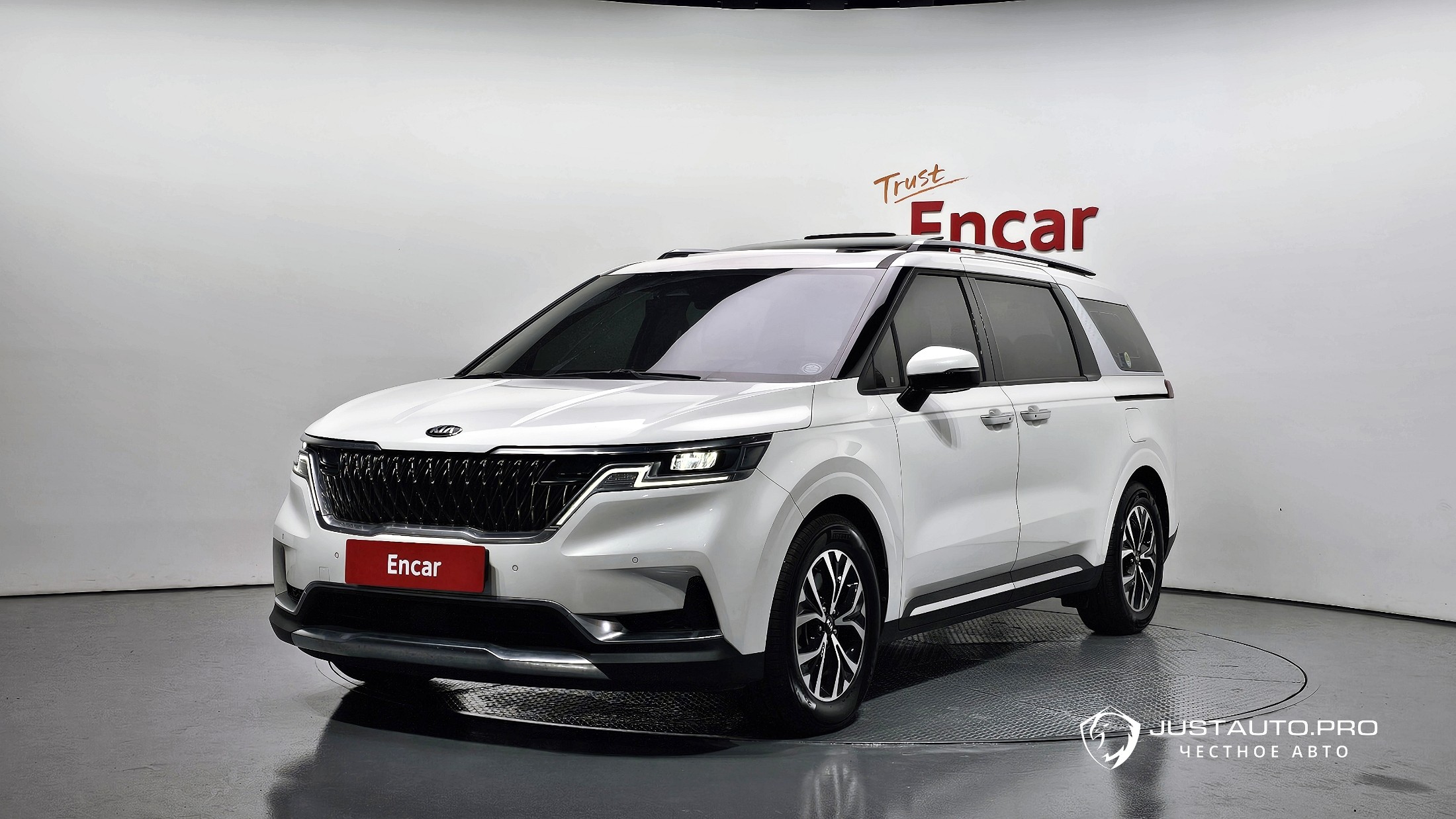 Автомобиль Kia Canival