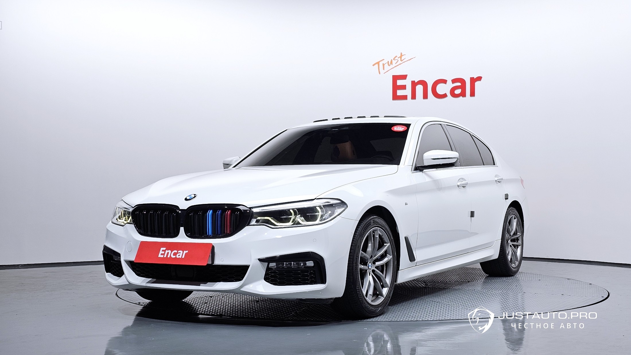 Автомобиль BMW 5-Series