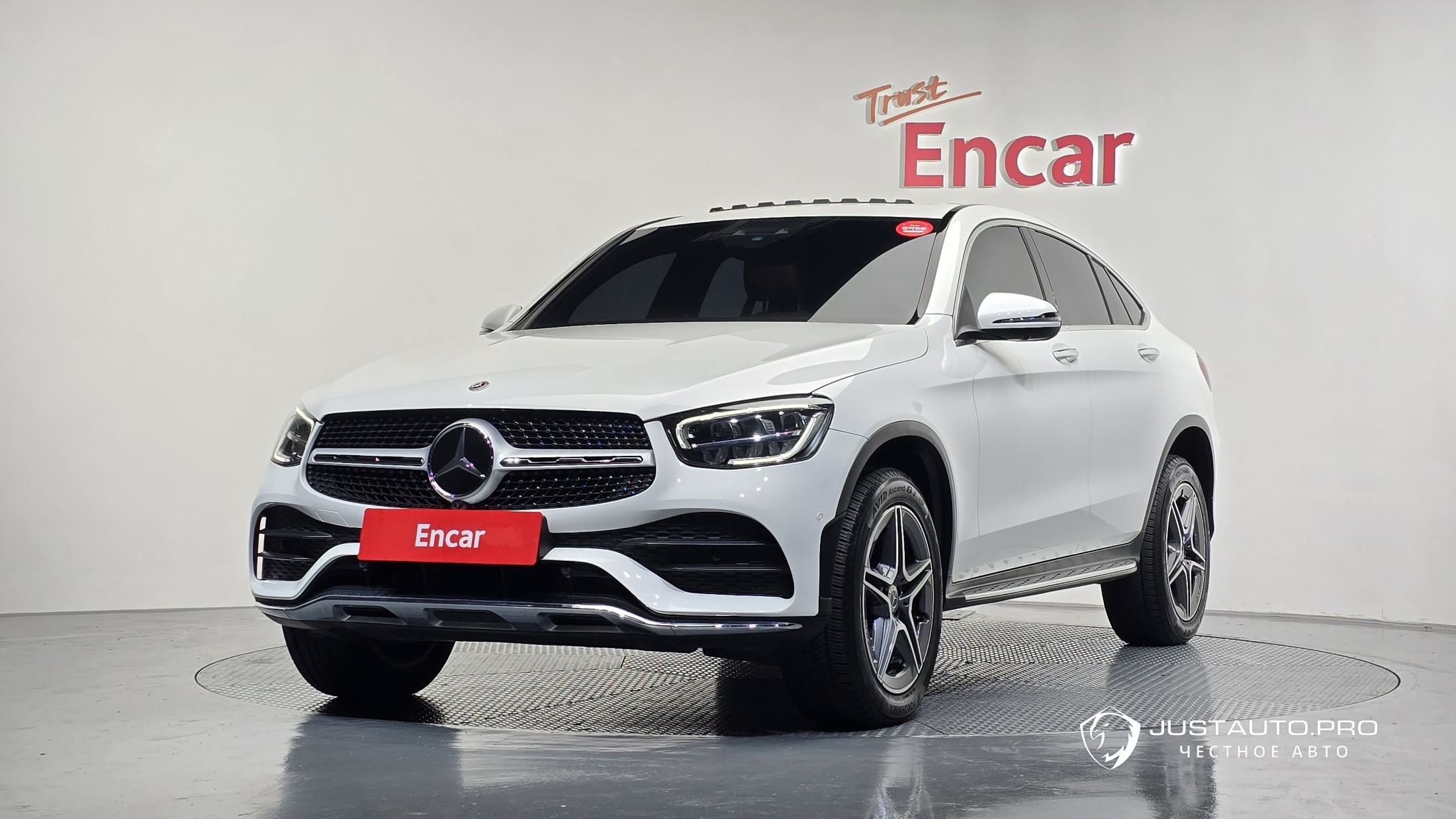 Автомобиль Mercedes-Benz GLC-Class
