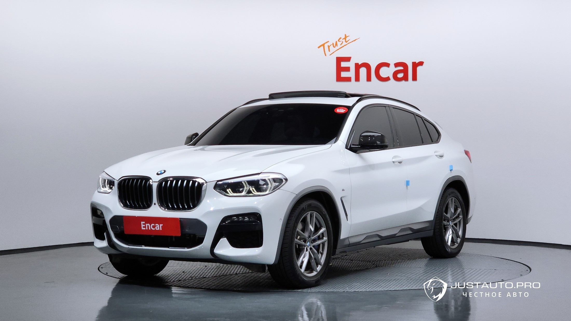 Автомобиль BMW X4