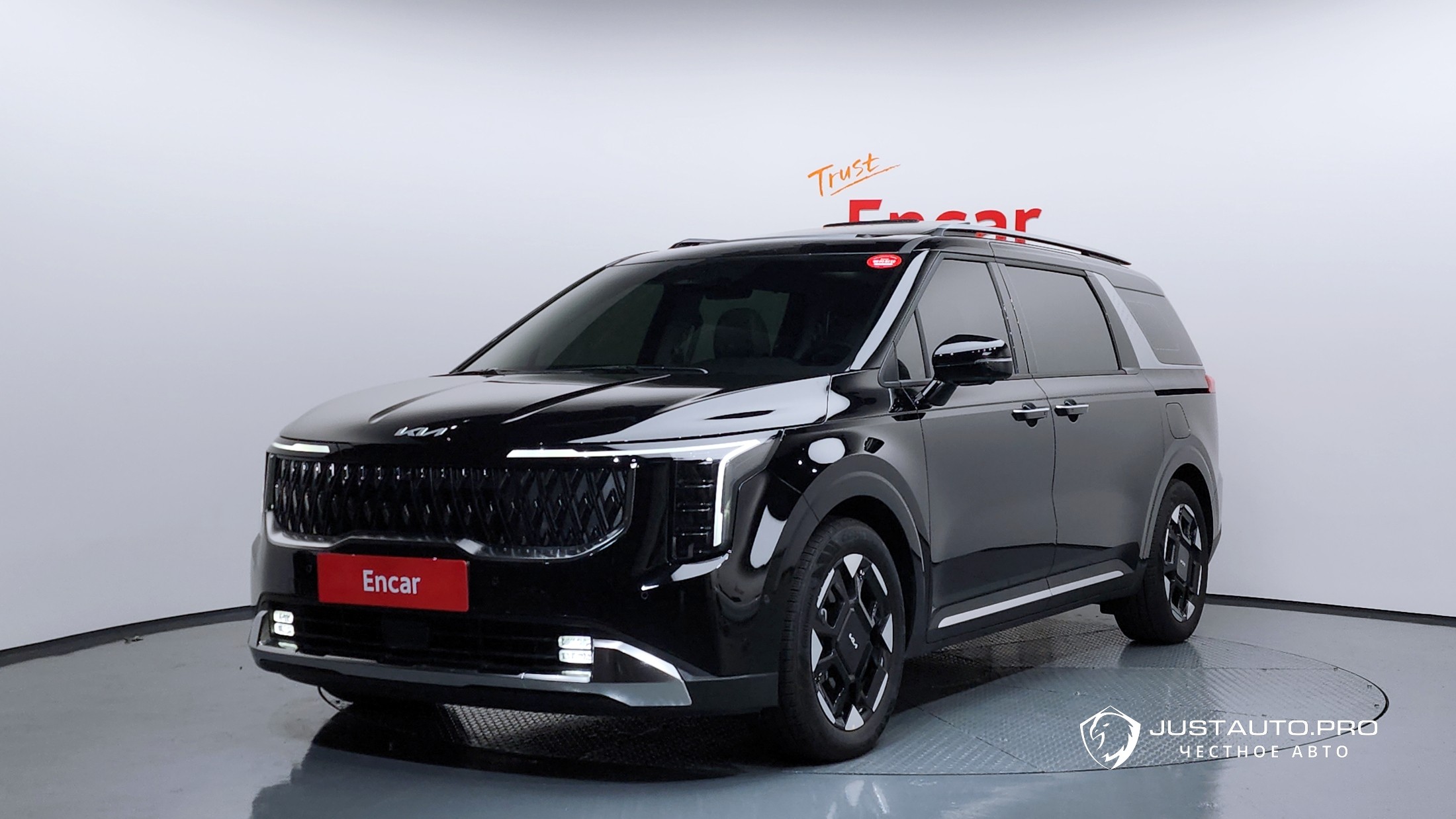 Автомобиль Kia Canival