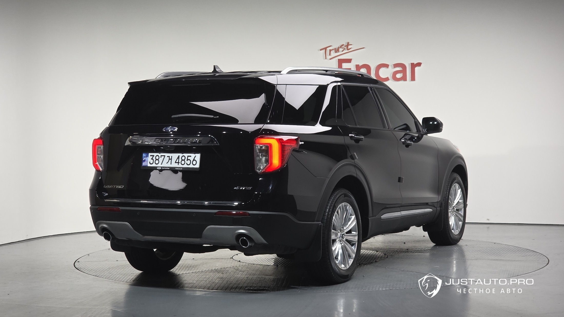 Автомобиль Ford Explorer