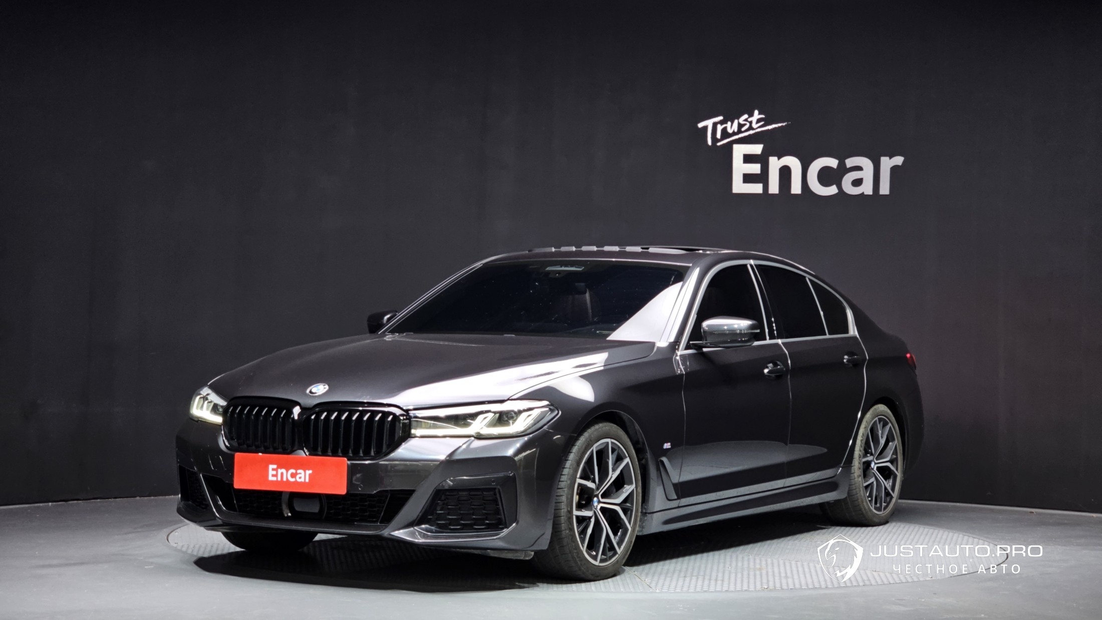 Автомобиль BMW 5-Series