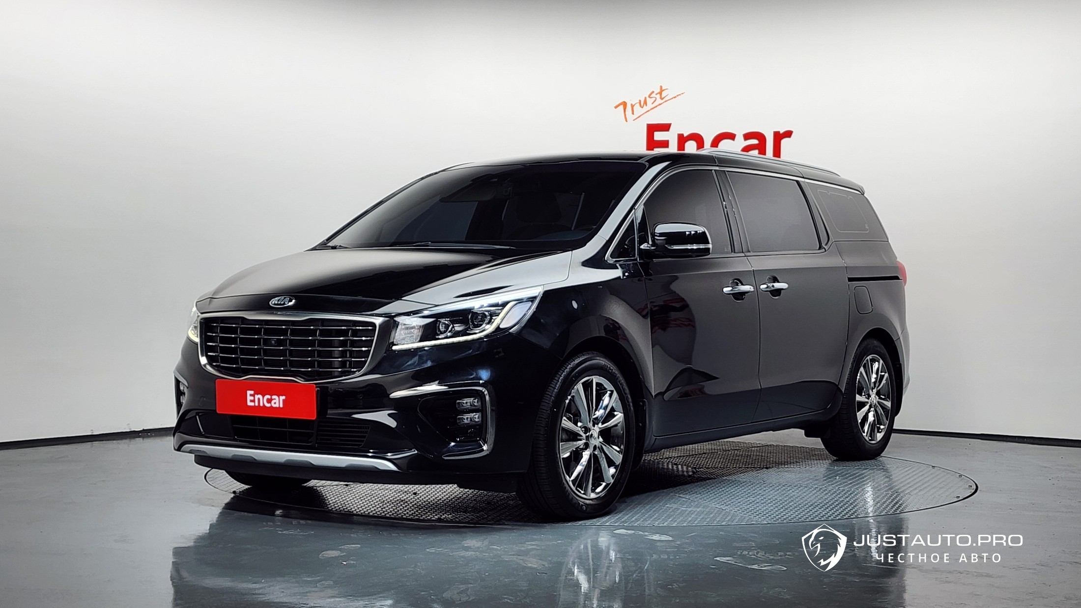 Автомобиль Kia Canival